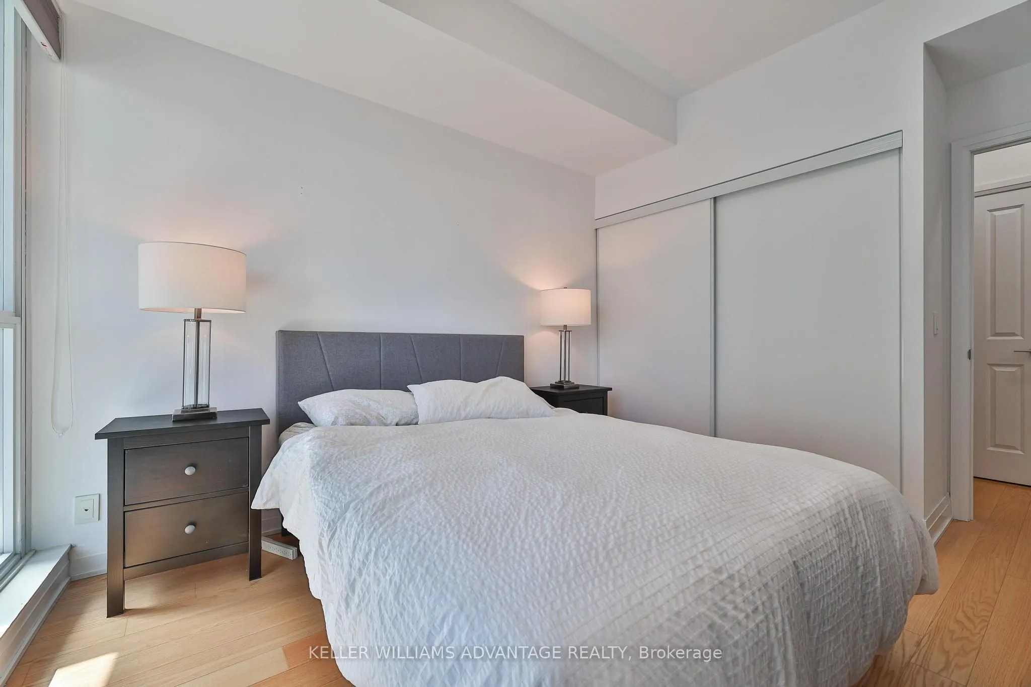 530 St Clair Avenue W, #805