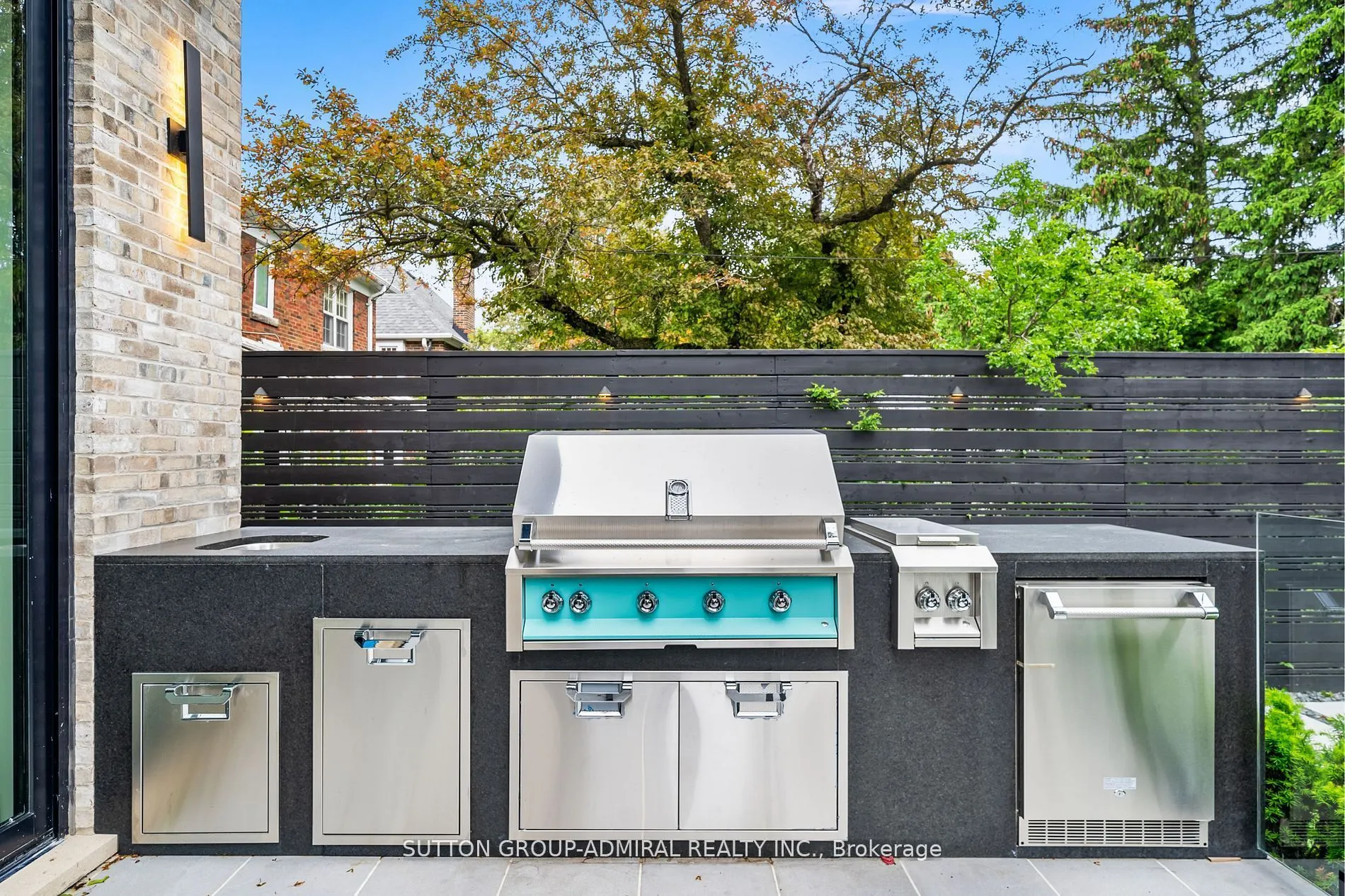 335 Lytton Boulevard