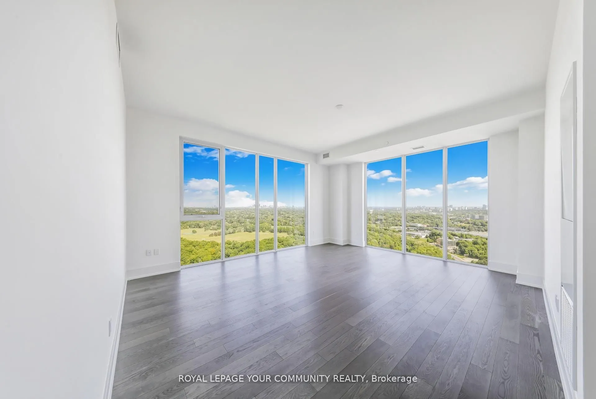 10 Inn On The Park Drive, #3303