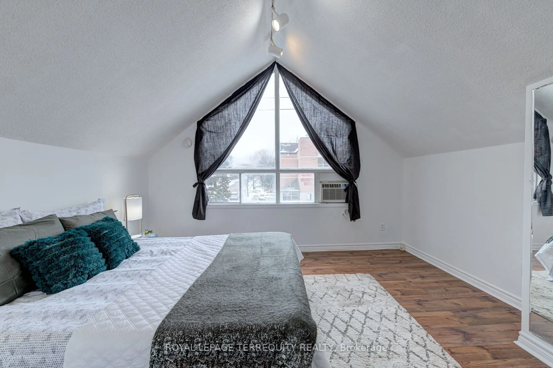 135 Sheppard Avenue W, #Unit 2