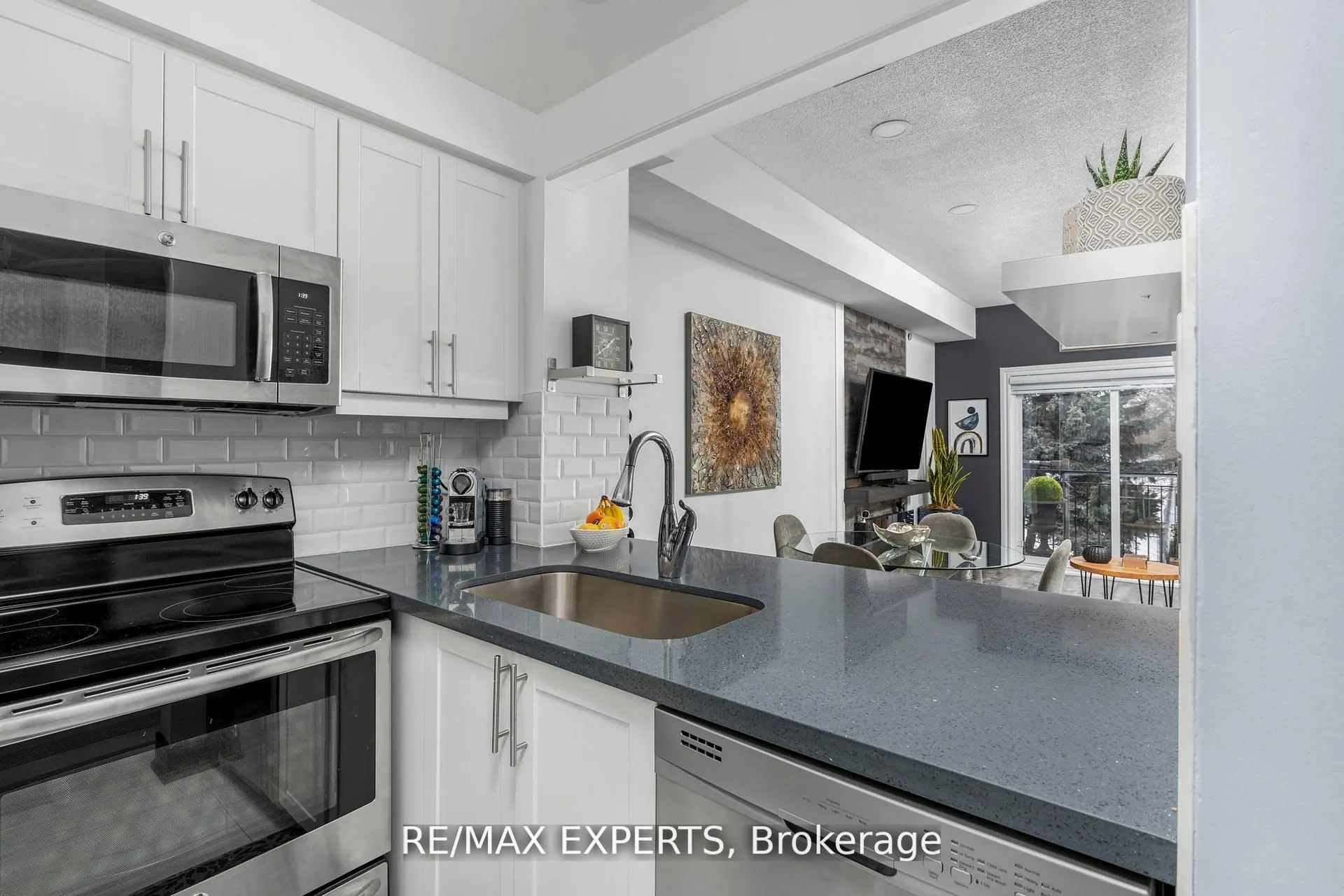 1000 Sheppard Avenue W, #206