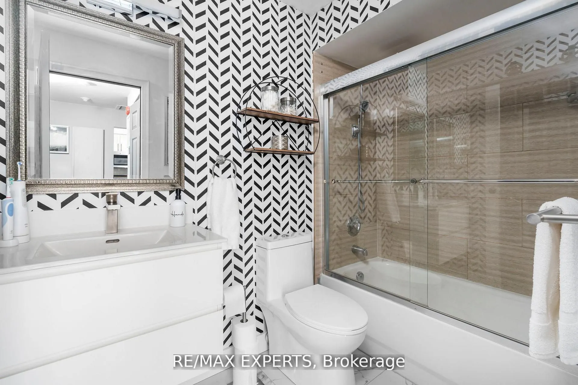 1000 Sheppard Avenue W, #206