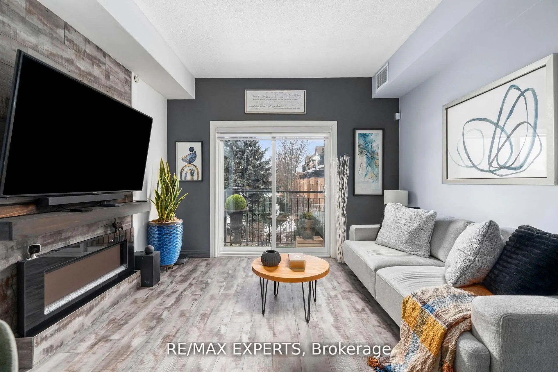 1000 Sheppard Avenue W, #206