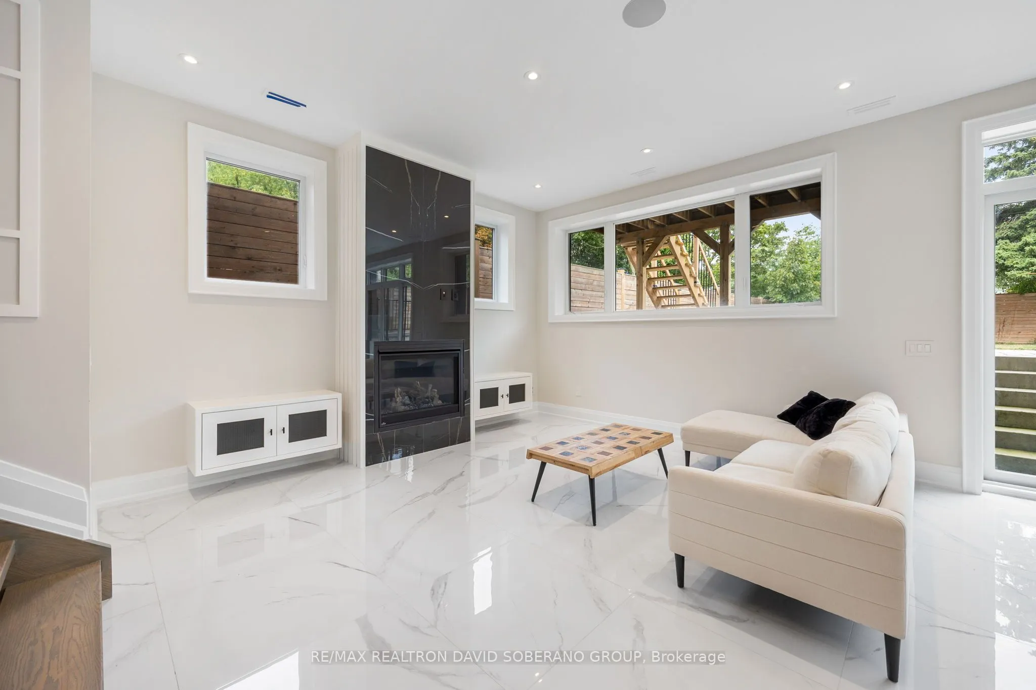 106 Allingham Gardens