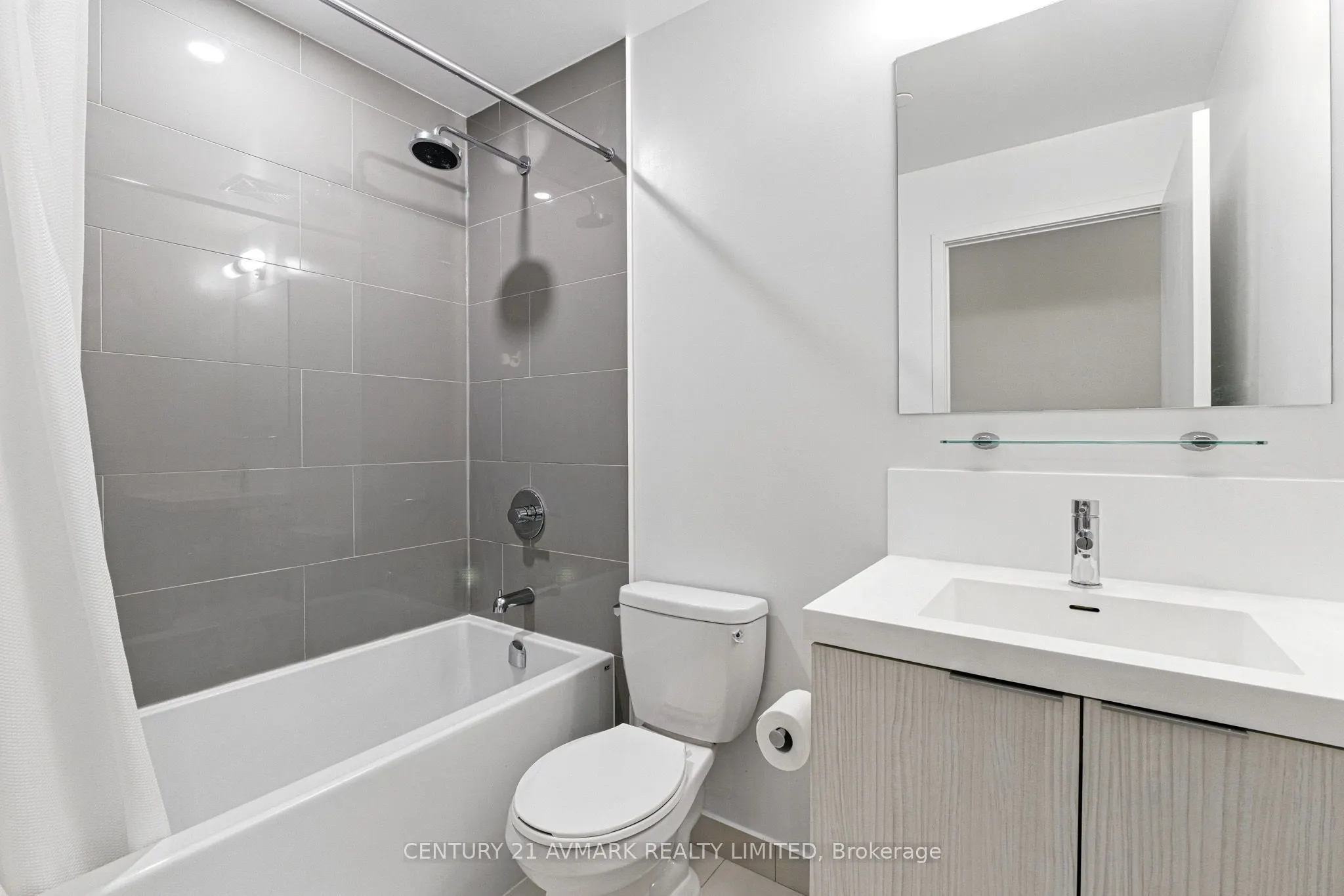 34 TUBMAN Avenue, #305