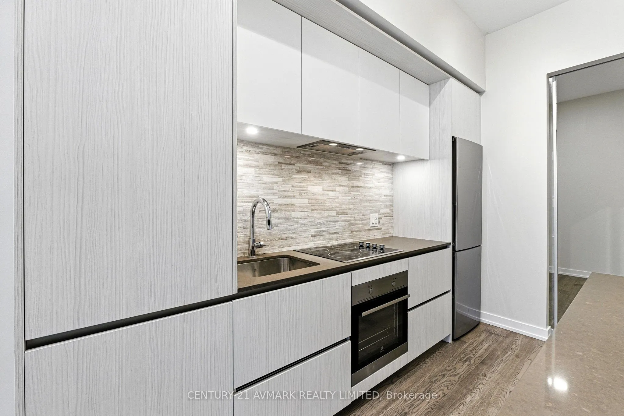 34 TUBMAN Avenue, #305