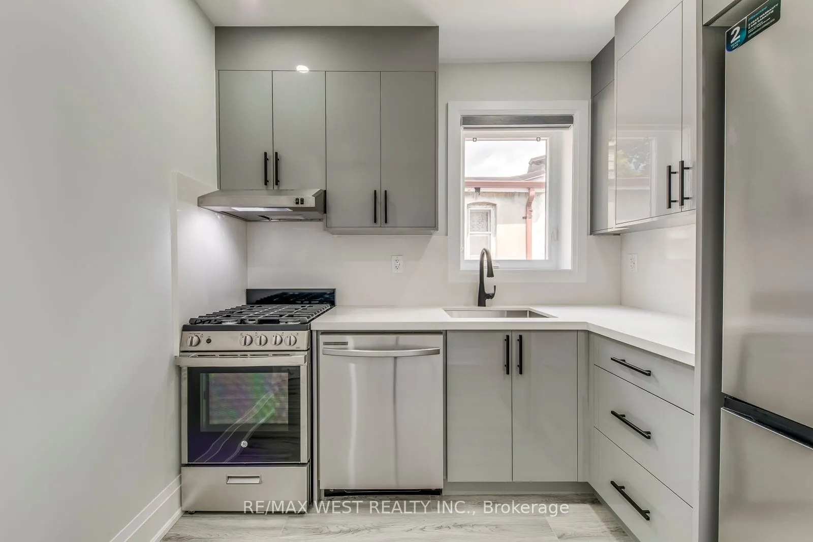 1190 Ossington Avenue, #2