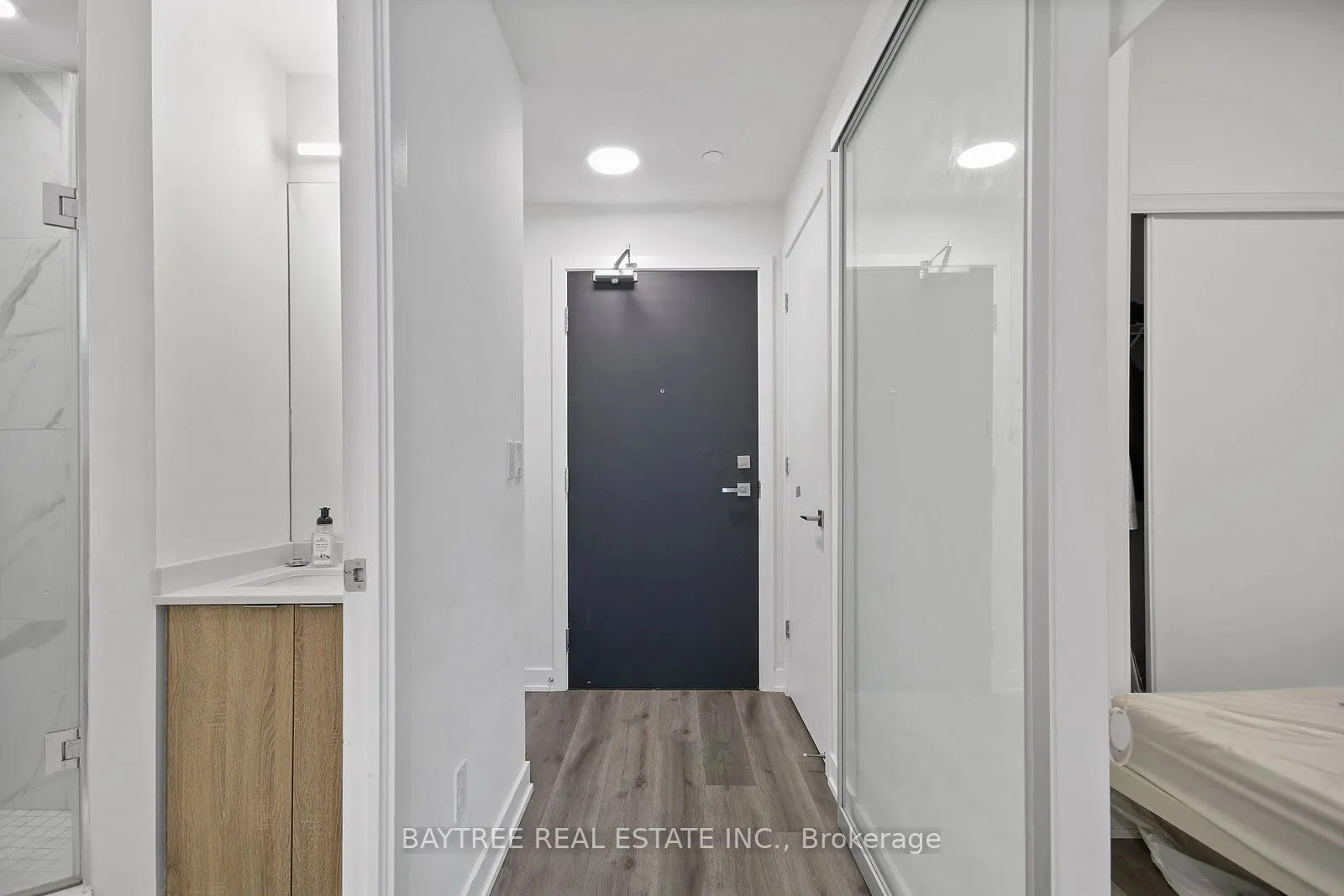 840 St Clair Avenue W, #613