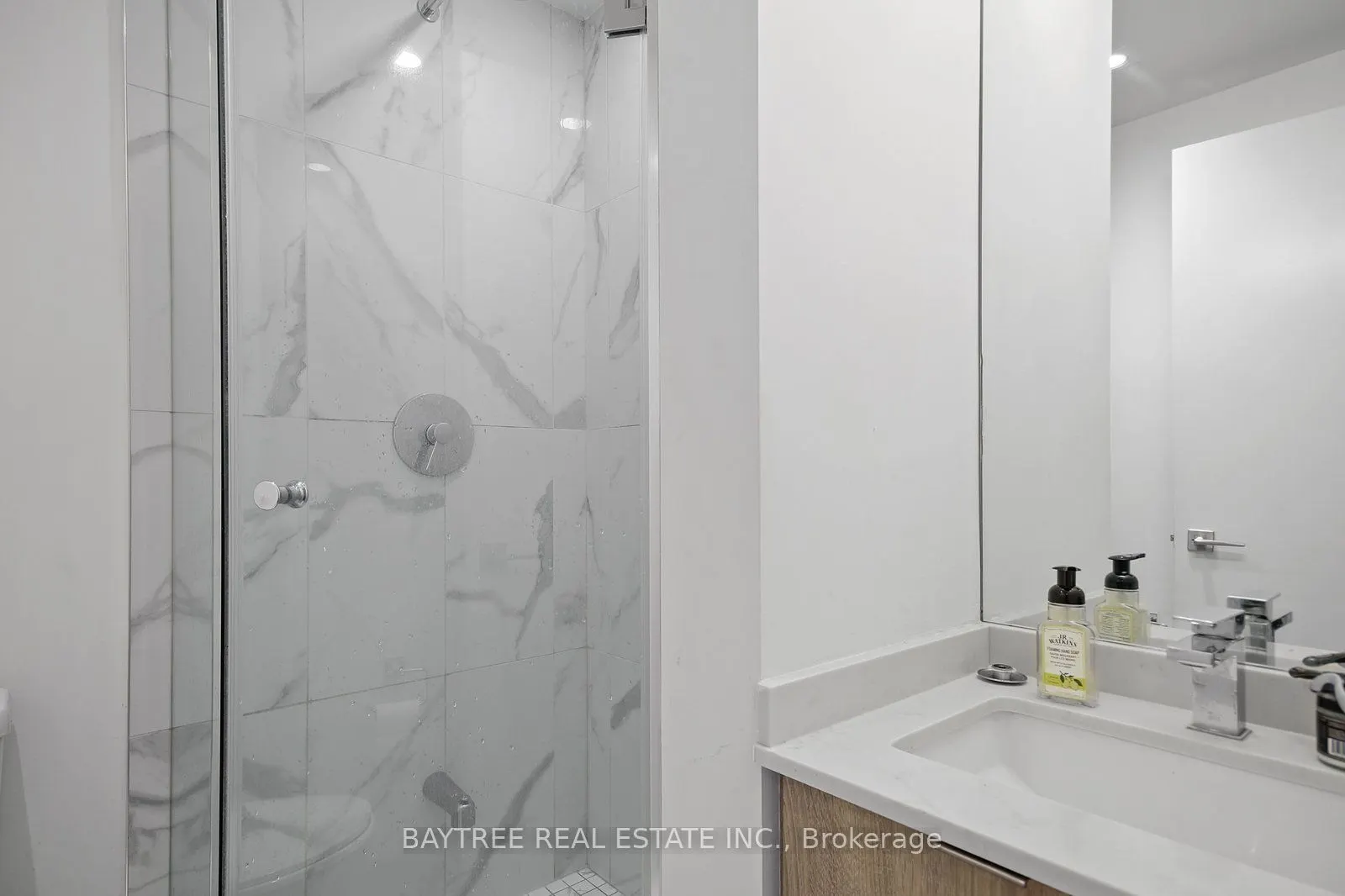 840 St Clair Avenue W, #613