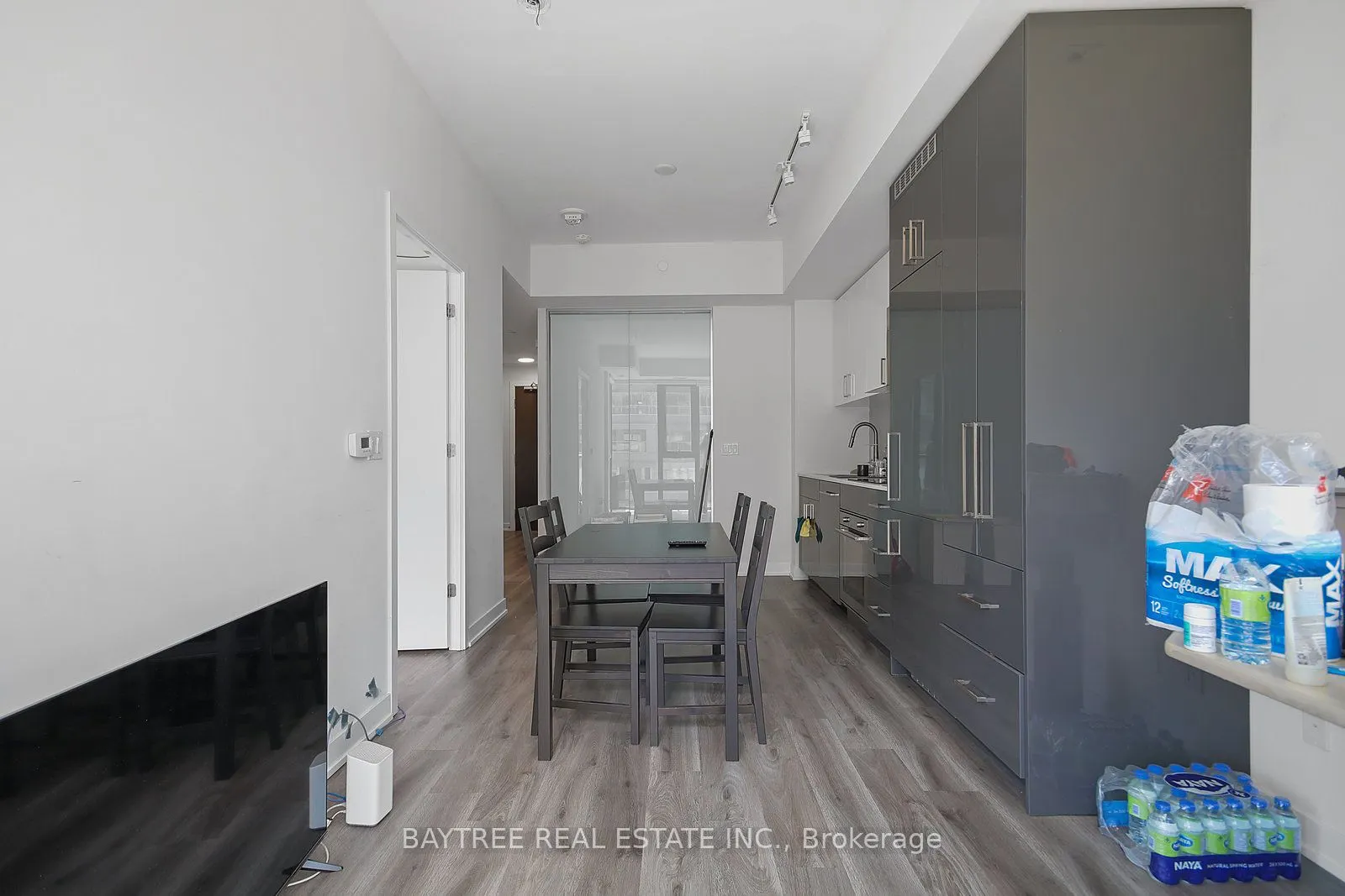 840 St Clair Avenue W, #613