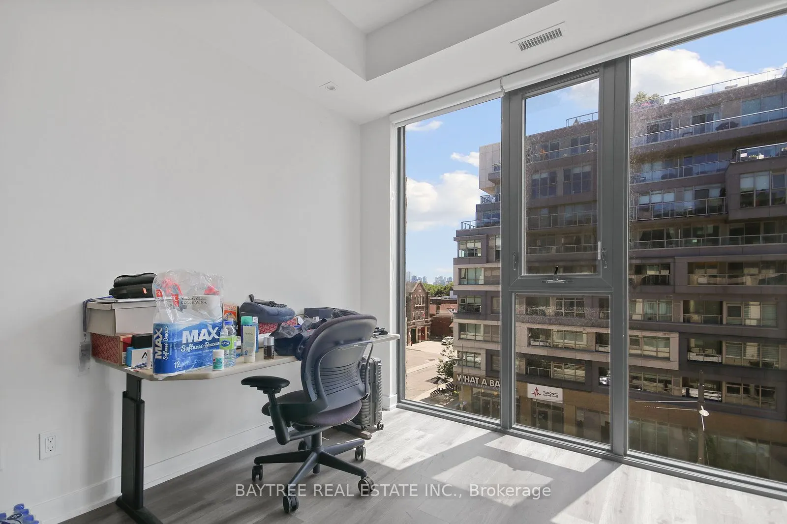 840 St Clair Avenue W, #613