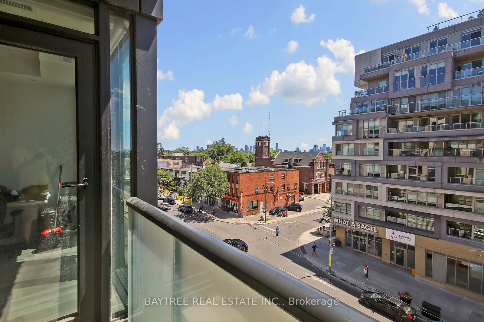 840 St Clair Avenue W, #613