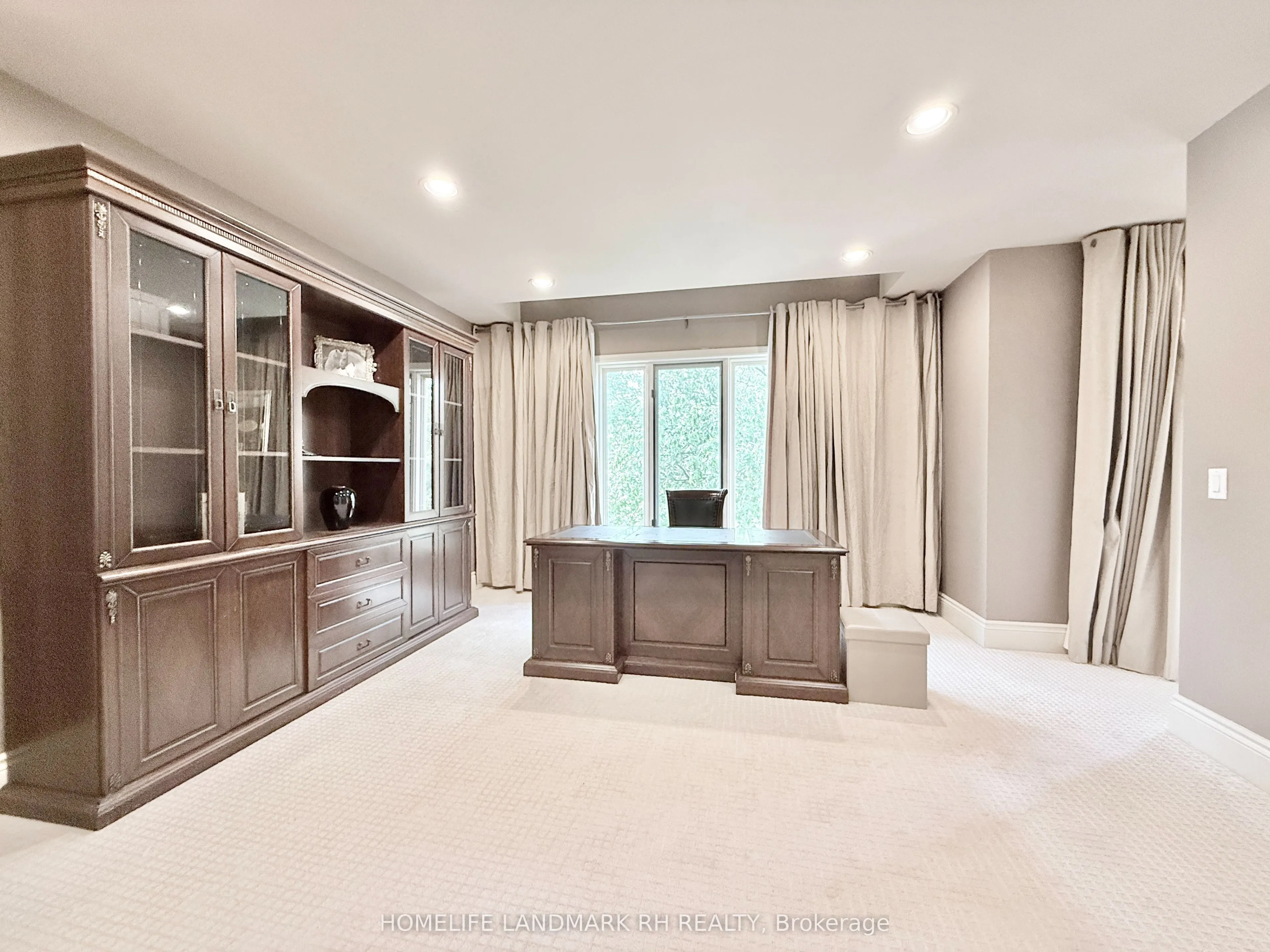 11 Chieftain Crescent