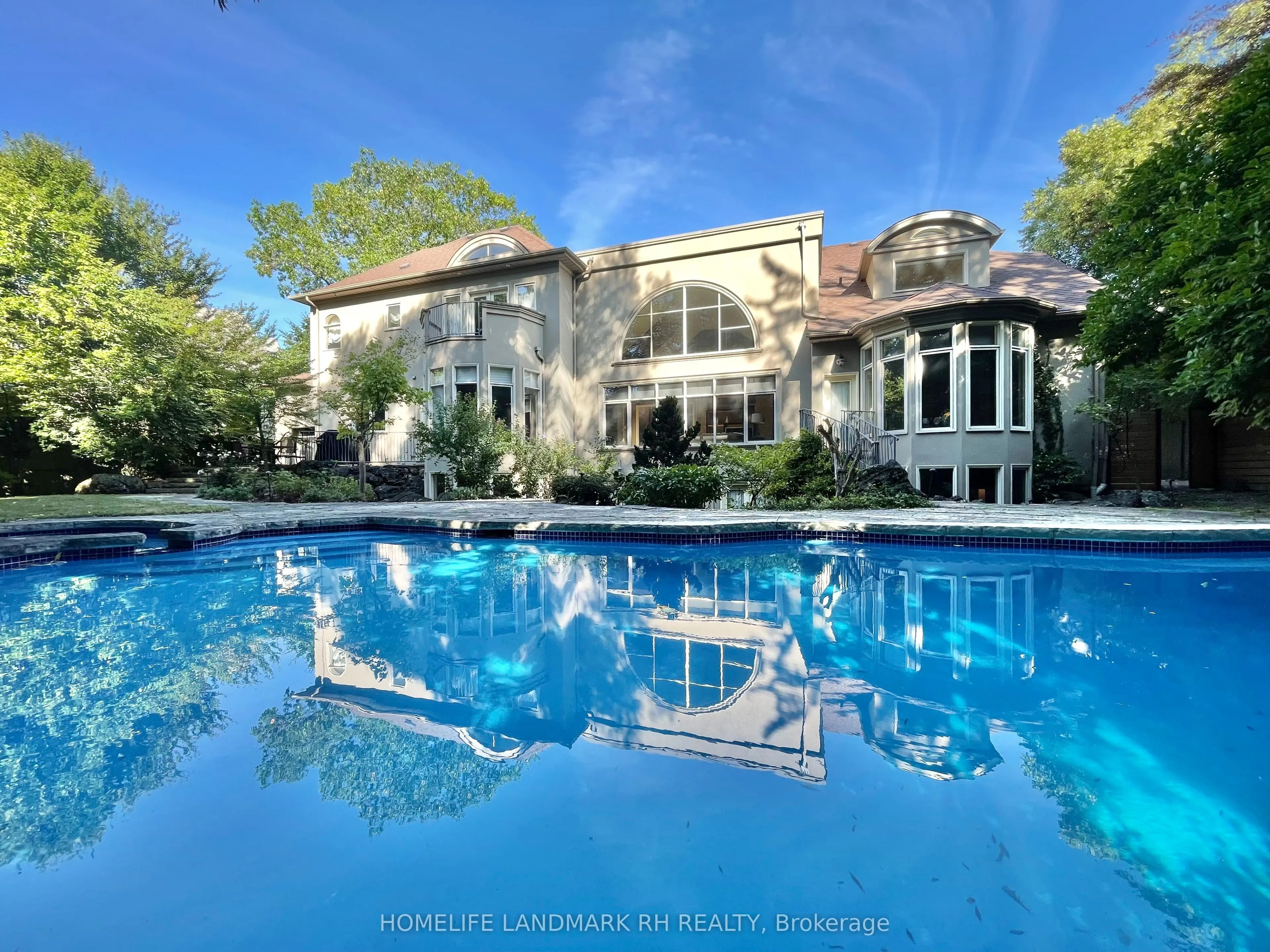 11 Chieftain Crescent