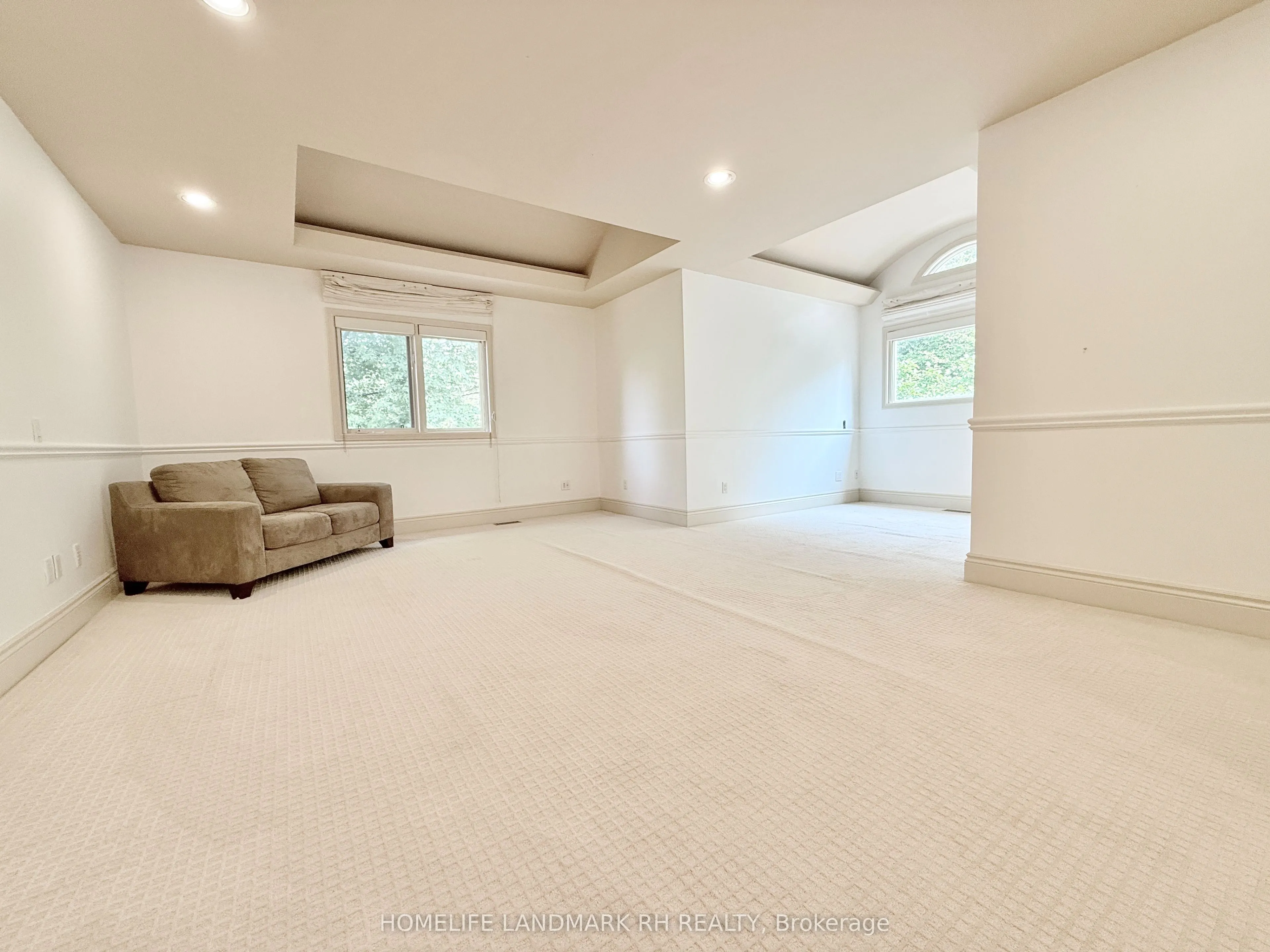 11 Chieftain Crescent