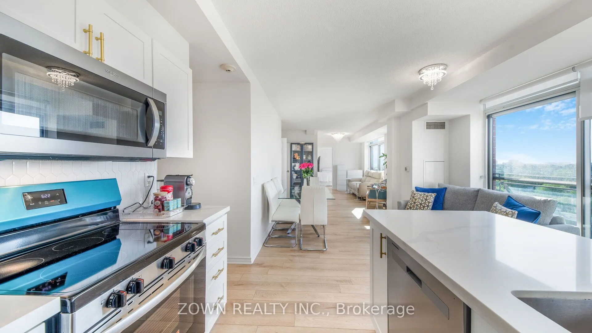 15 Maplewood Avenue, #1002