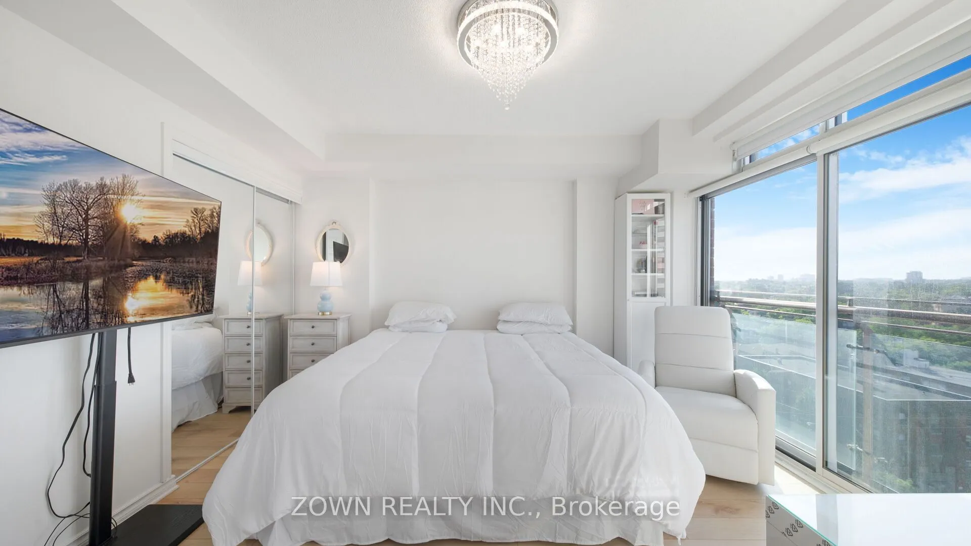 15 Maplewood Avenue, #1002