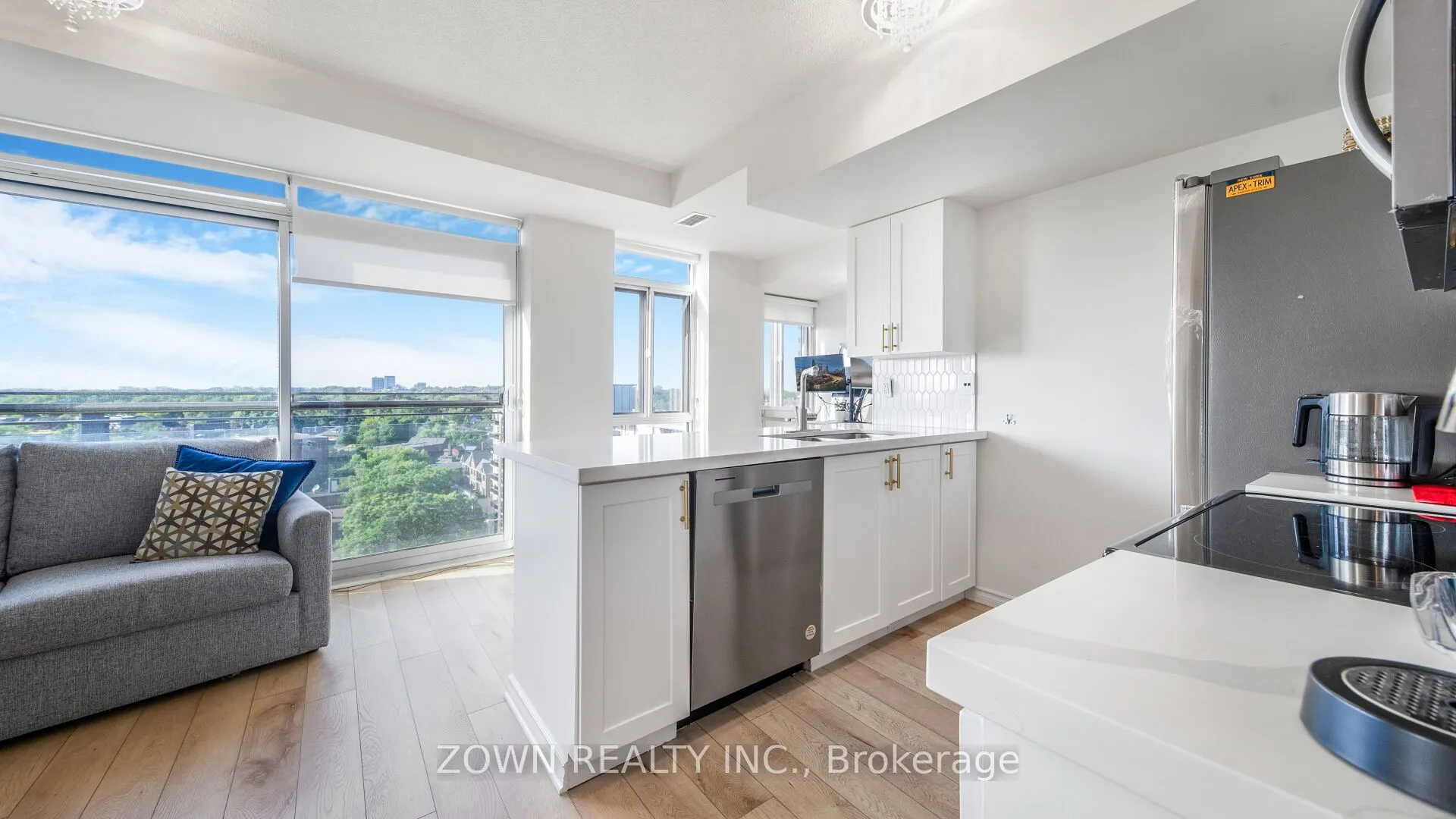 15 Maplewood Avenue, #1002