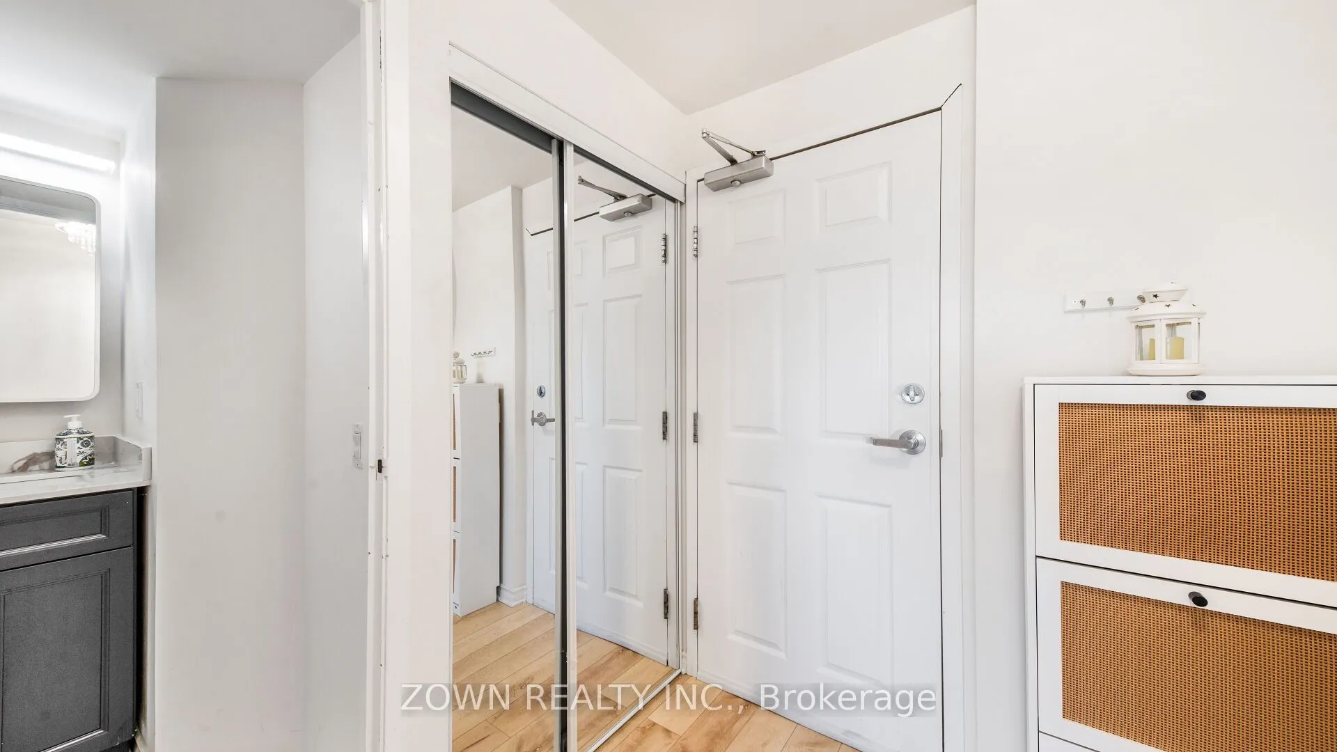 15 Maplewood Avenue, #1002