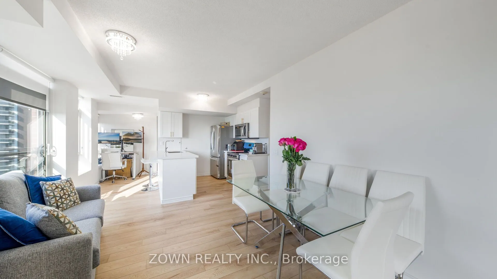 15 Maplewood Avenue, #1002