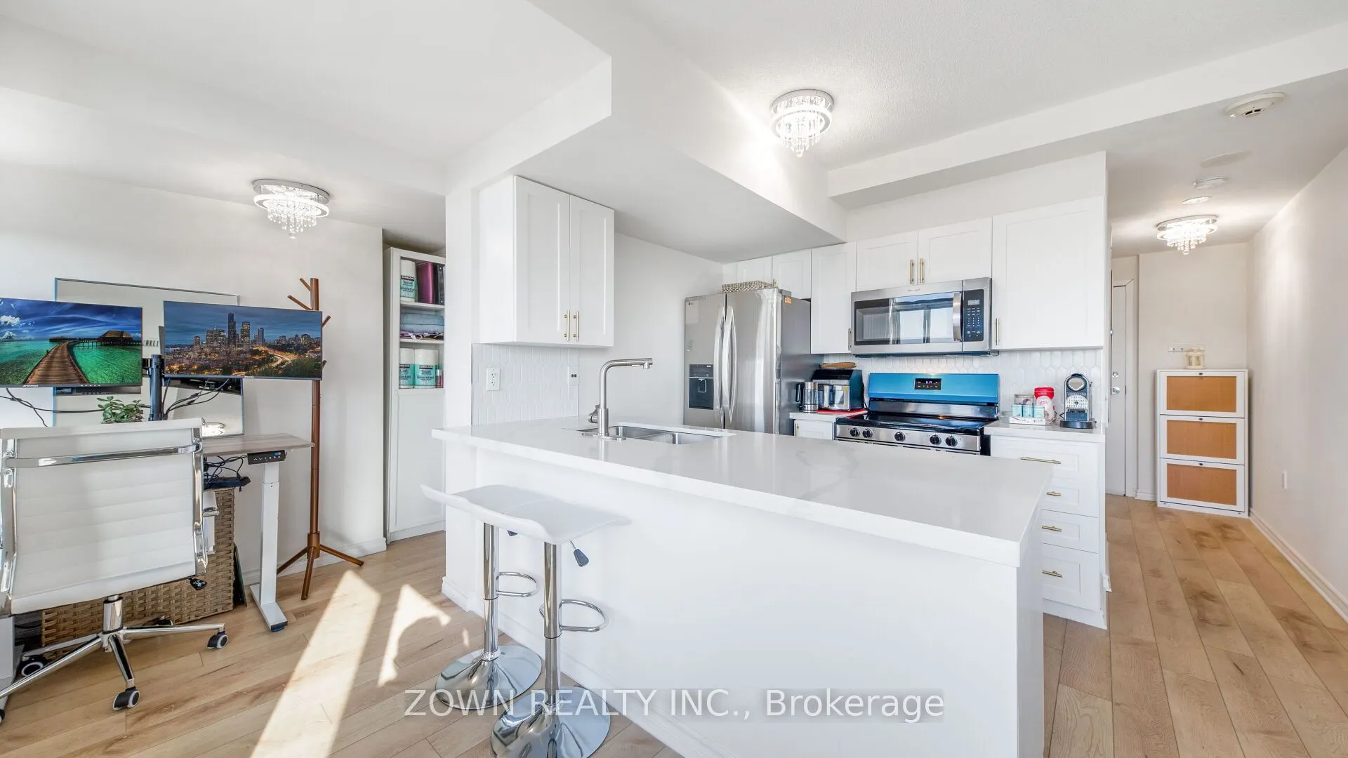 15 Maplewood Avenue, #1002
