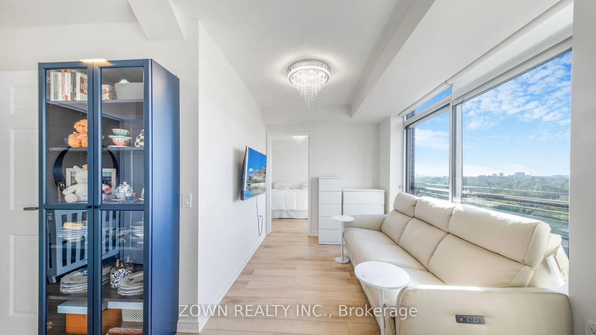 15 Maplewood Avenue, #1002