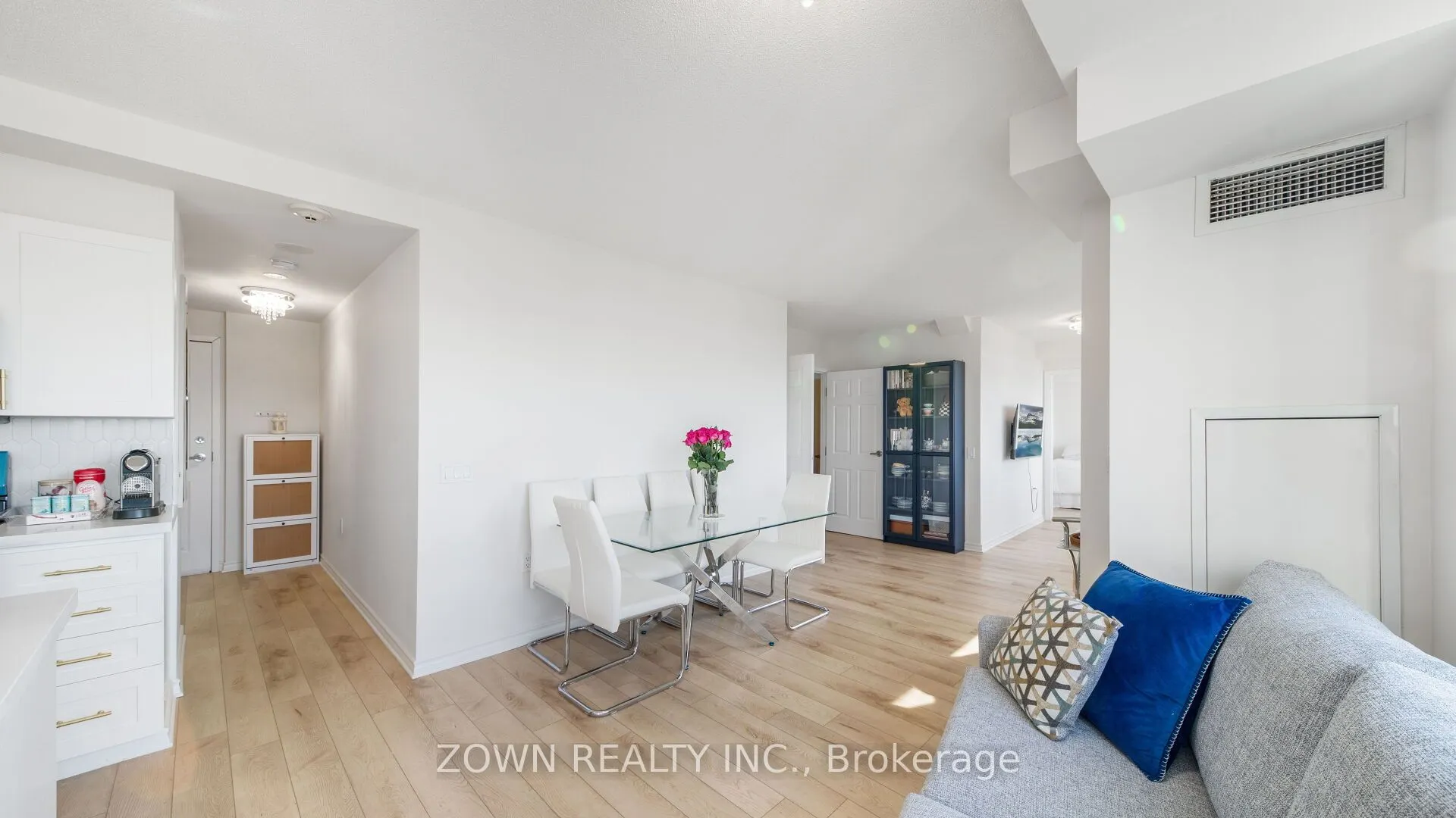 15 Maplewood Avenue, #1002