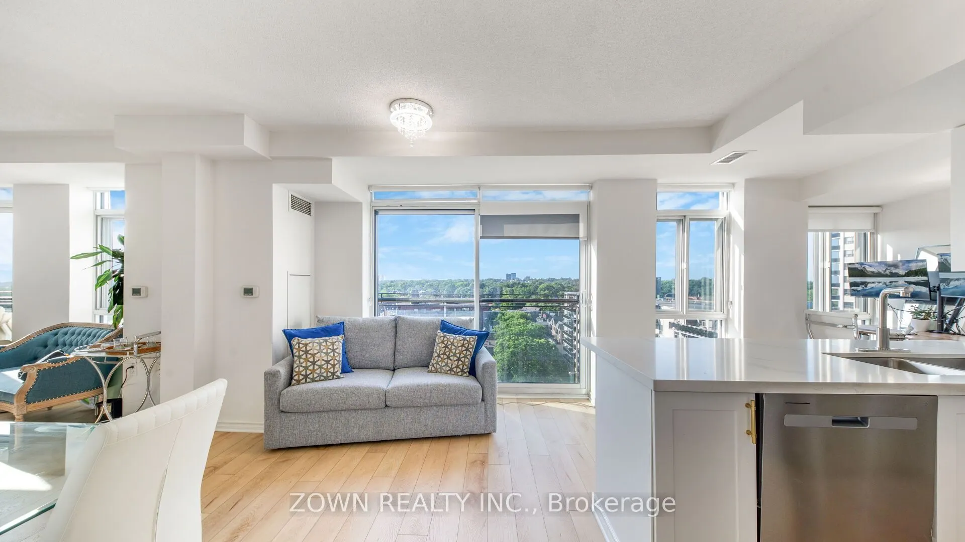 15 Maplewood Avenue, #1002