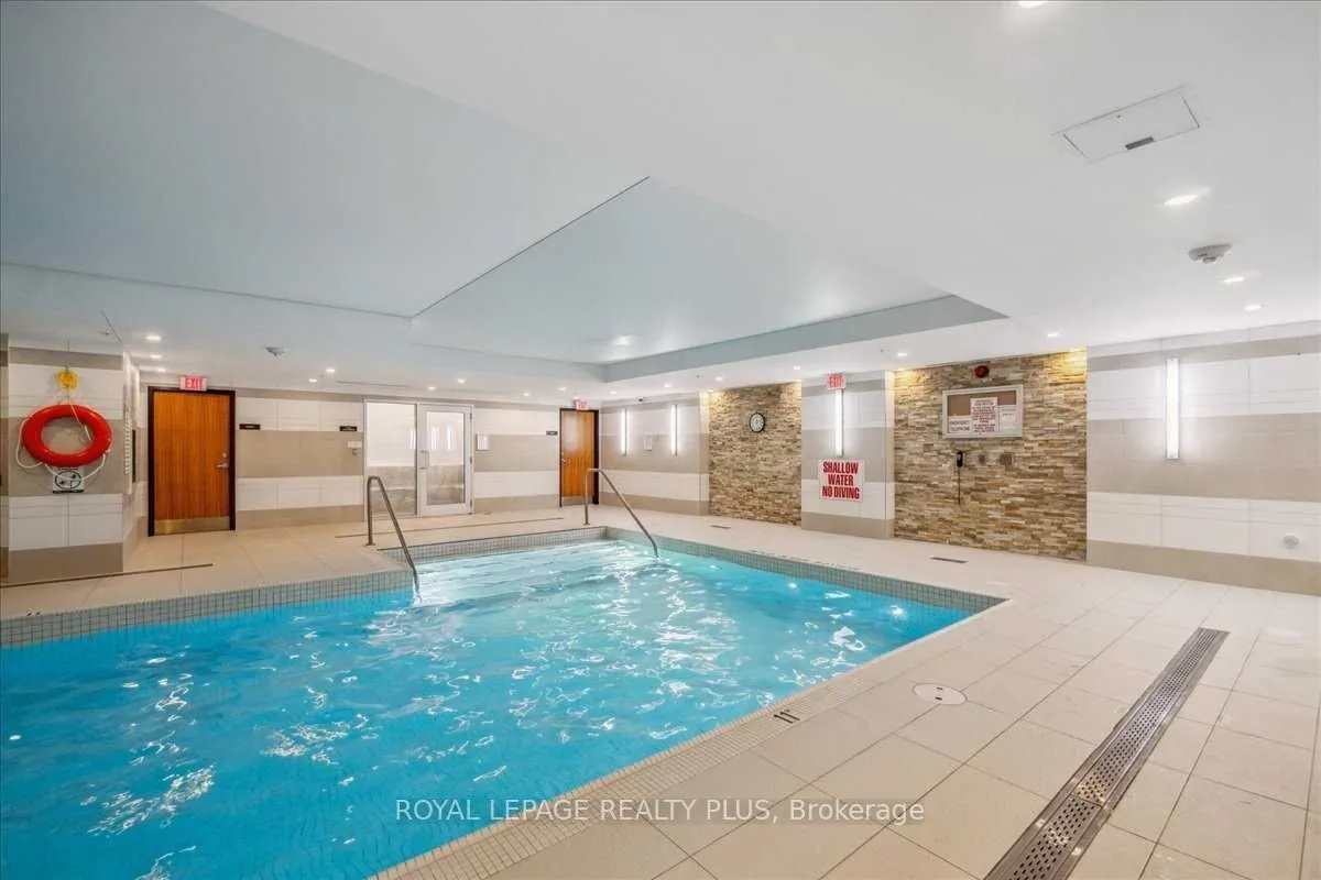 99 Foxbar Road SW, #302