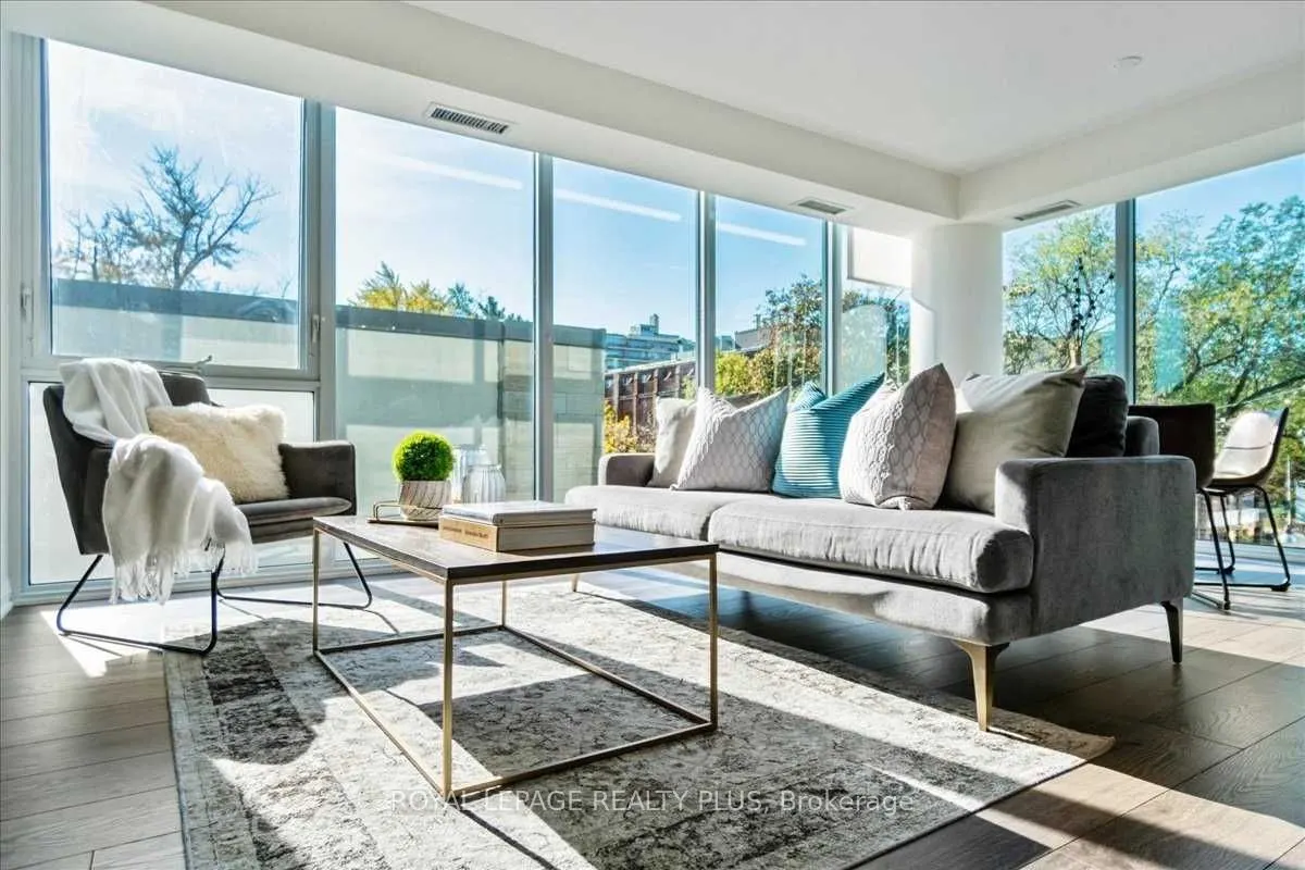 99 Foxbar Road SW, #302