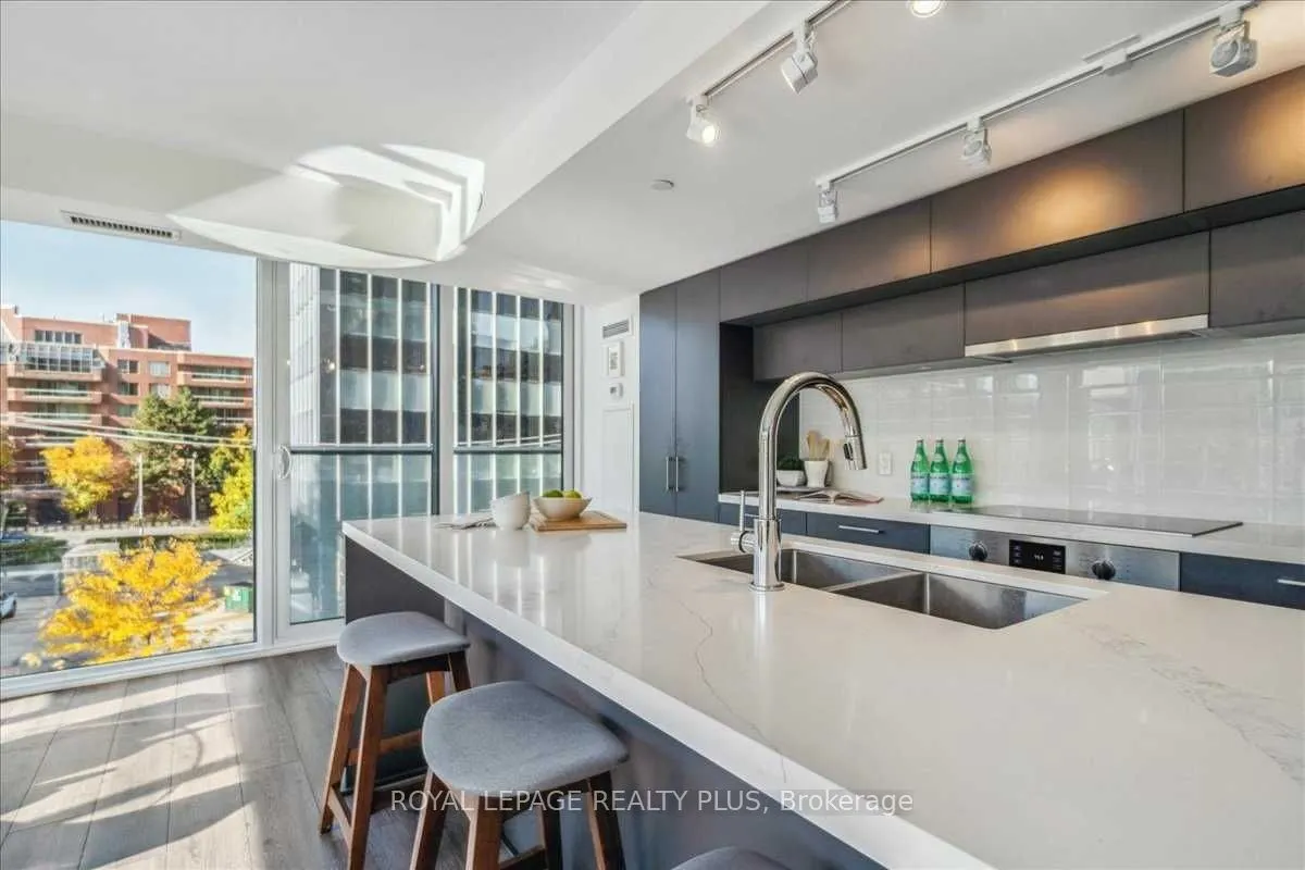 99 Foxbar Road SW, #302