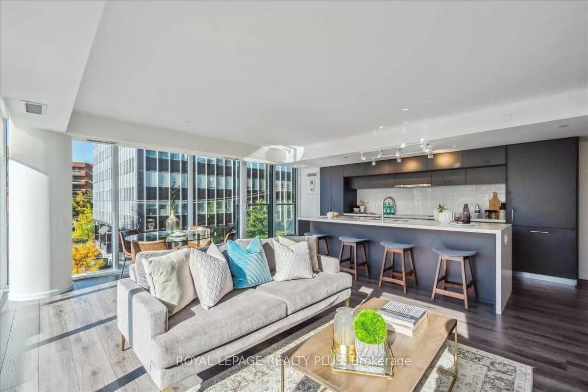 99 Foxbar Road SW, #302