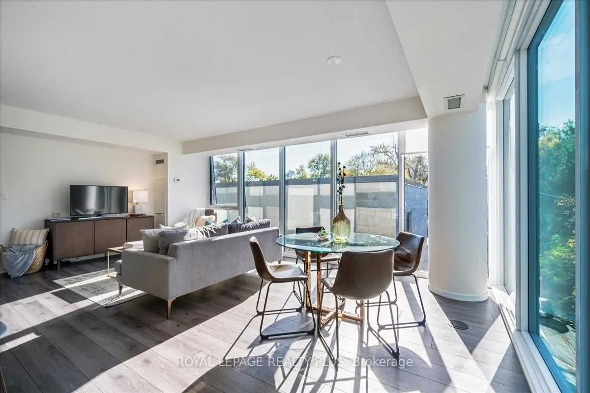 99 Foxbar Road SW, #302