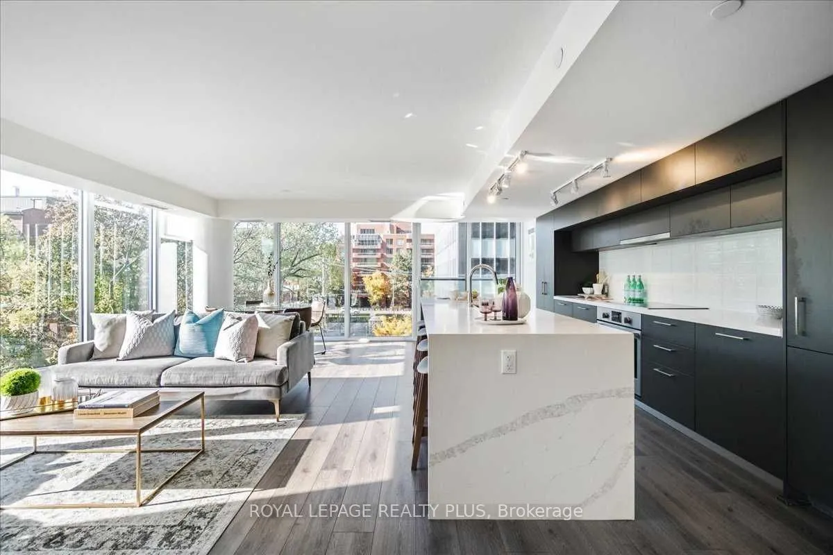 99 Foxbar Road SW, #302