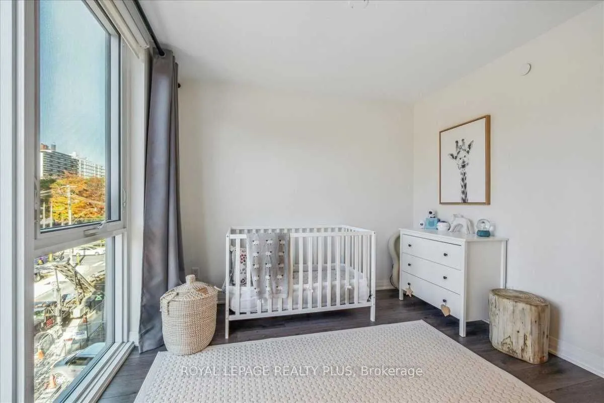 99 Foxbar Road SW, #302