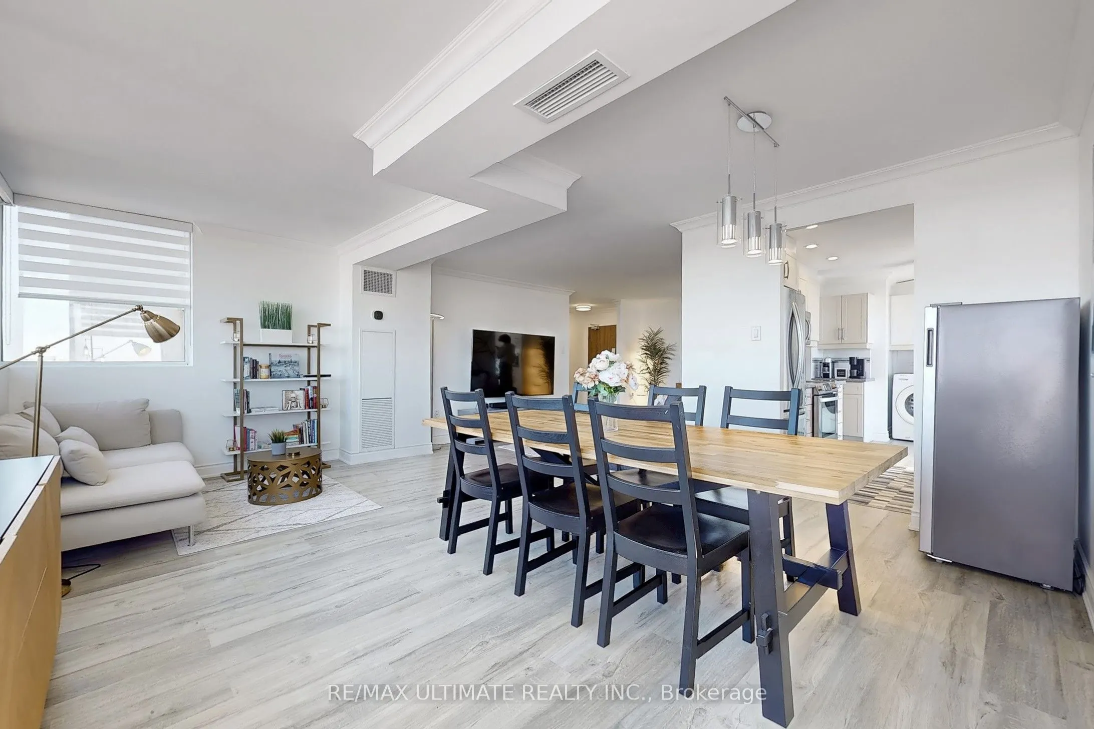 80 Antibes Drive, #1807