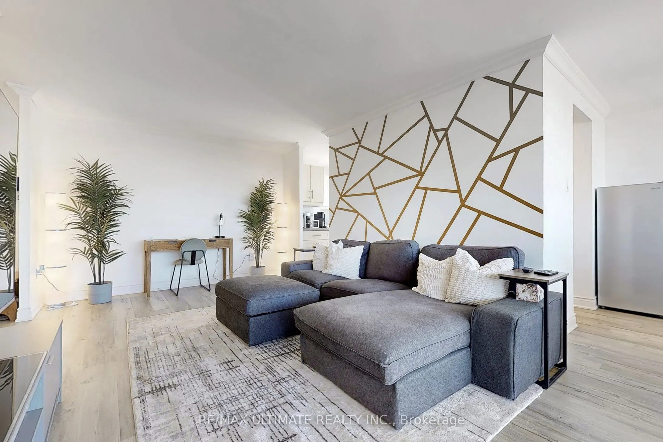 80 Antibes Drive, #1807