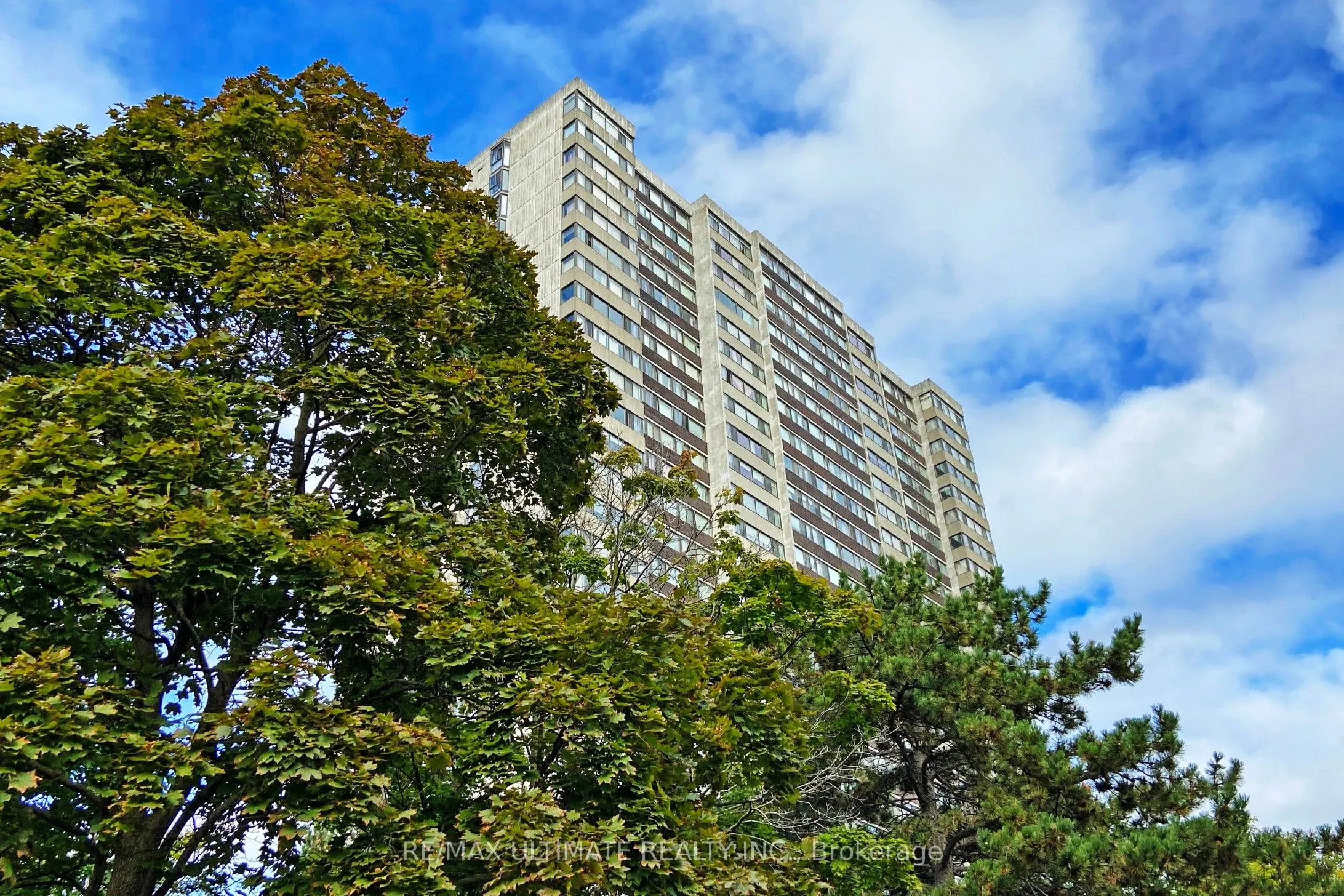 80 Antibes Drive, #1807