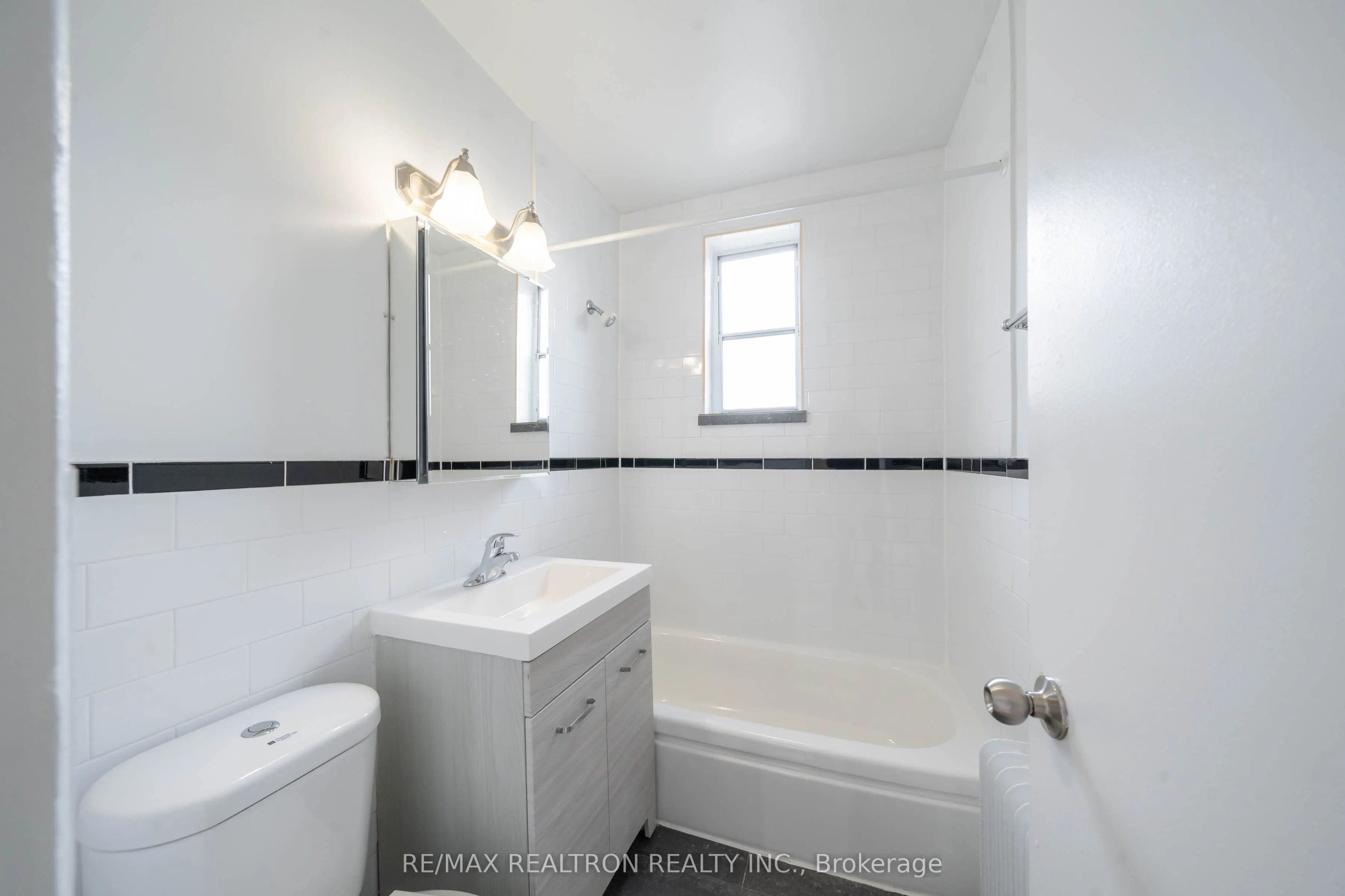 2895 Bathurst Street, #508