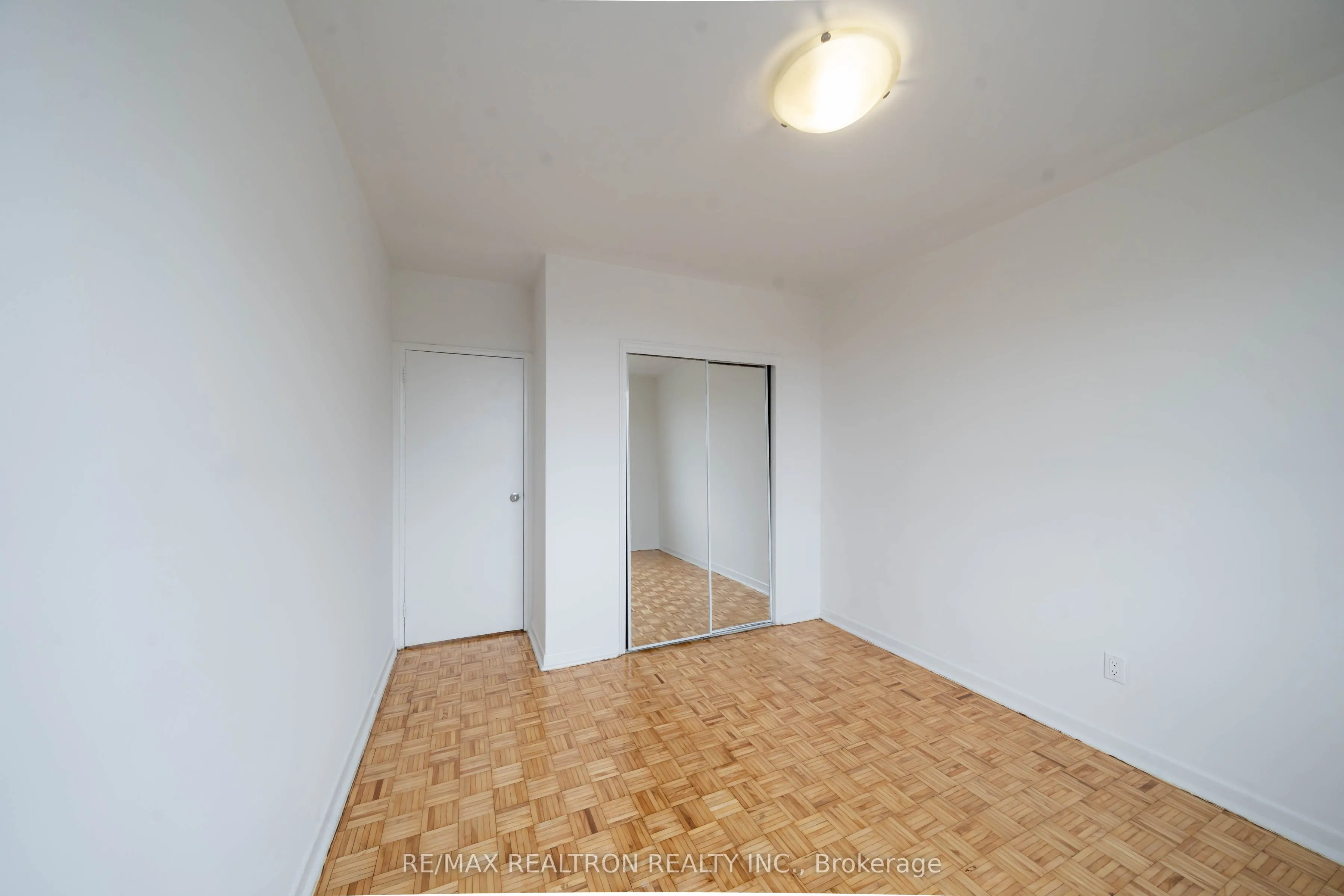 2895 Bathurst Street, #508