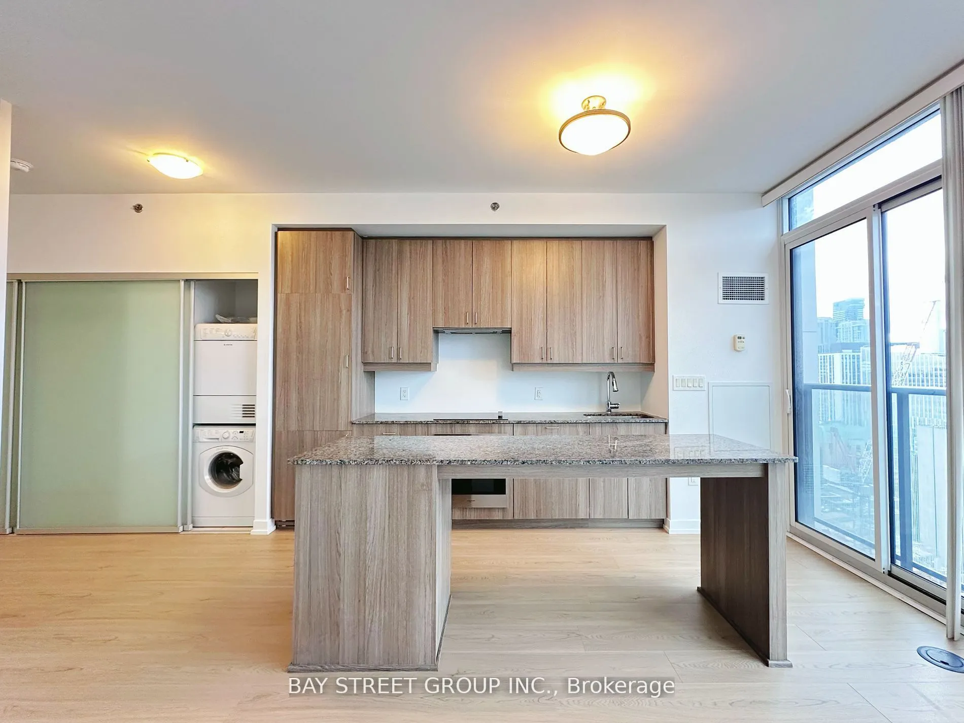 426 University Avenue, #2909
