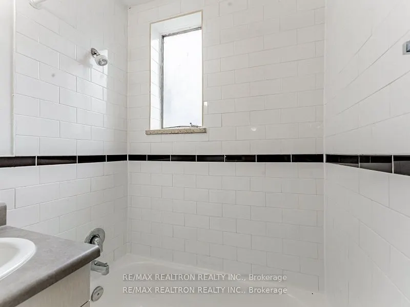 2895 Bathurst Street, #101