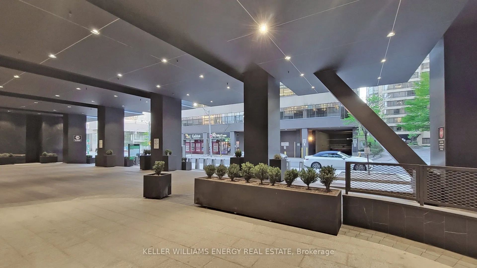 488 University Avenue, #3307