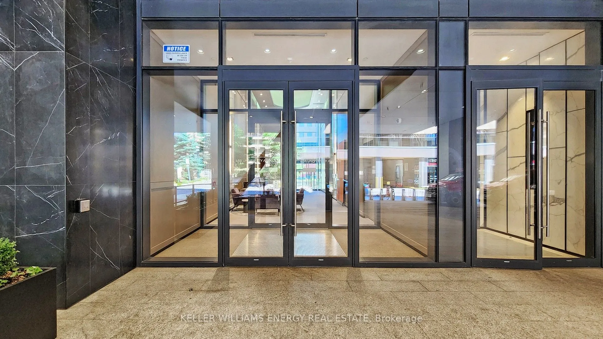 488 University Avenue, #3307
