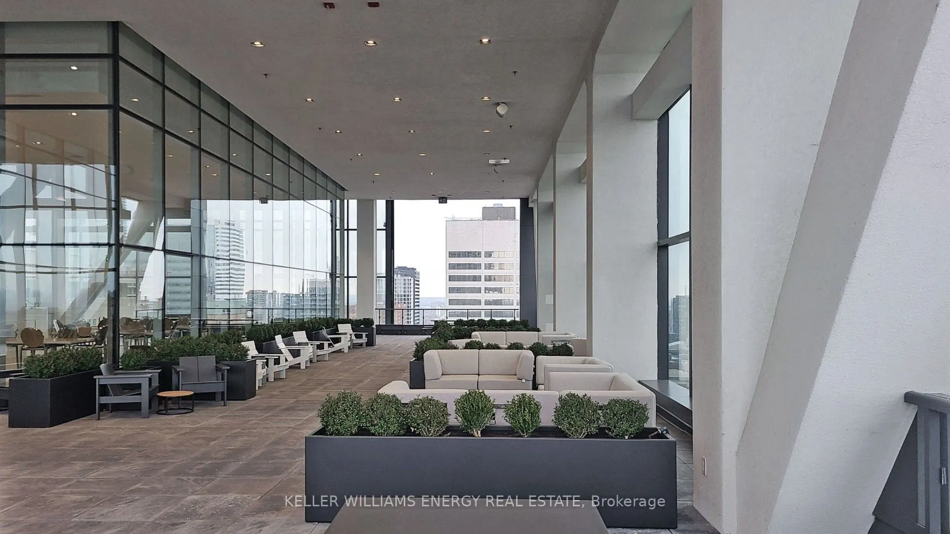 488 University Avenue, #3307