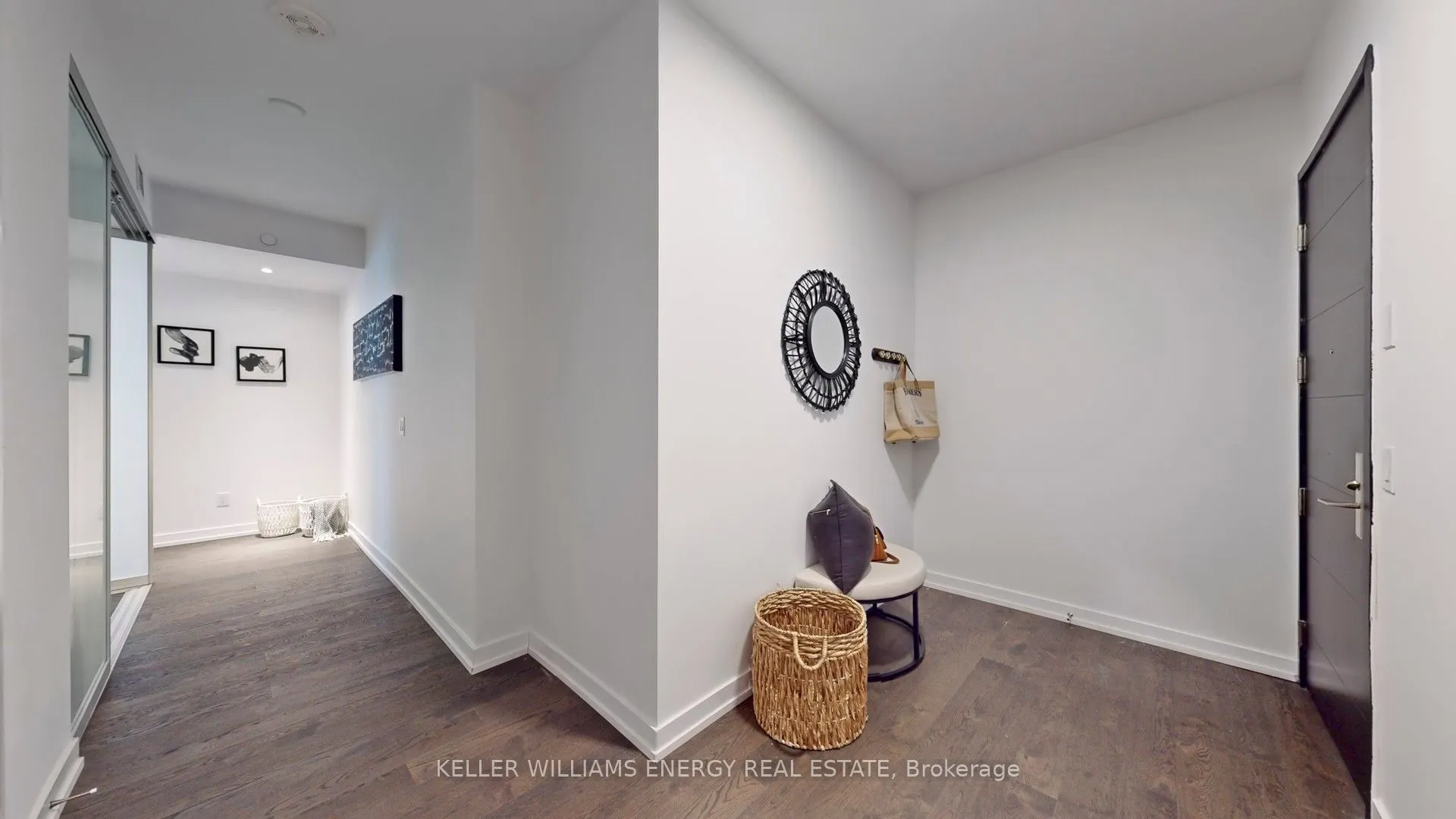 488 University Avenue, #3307