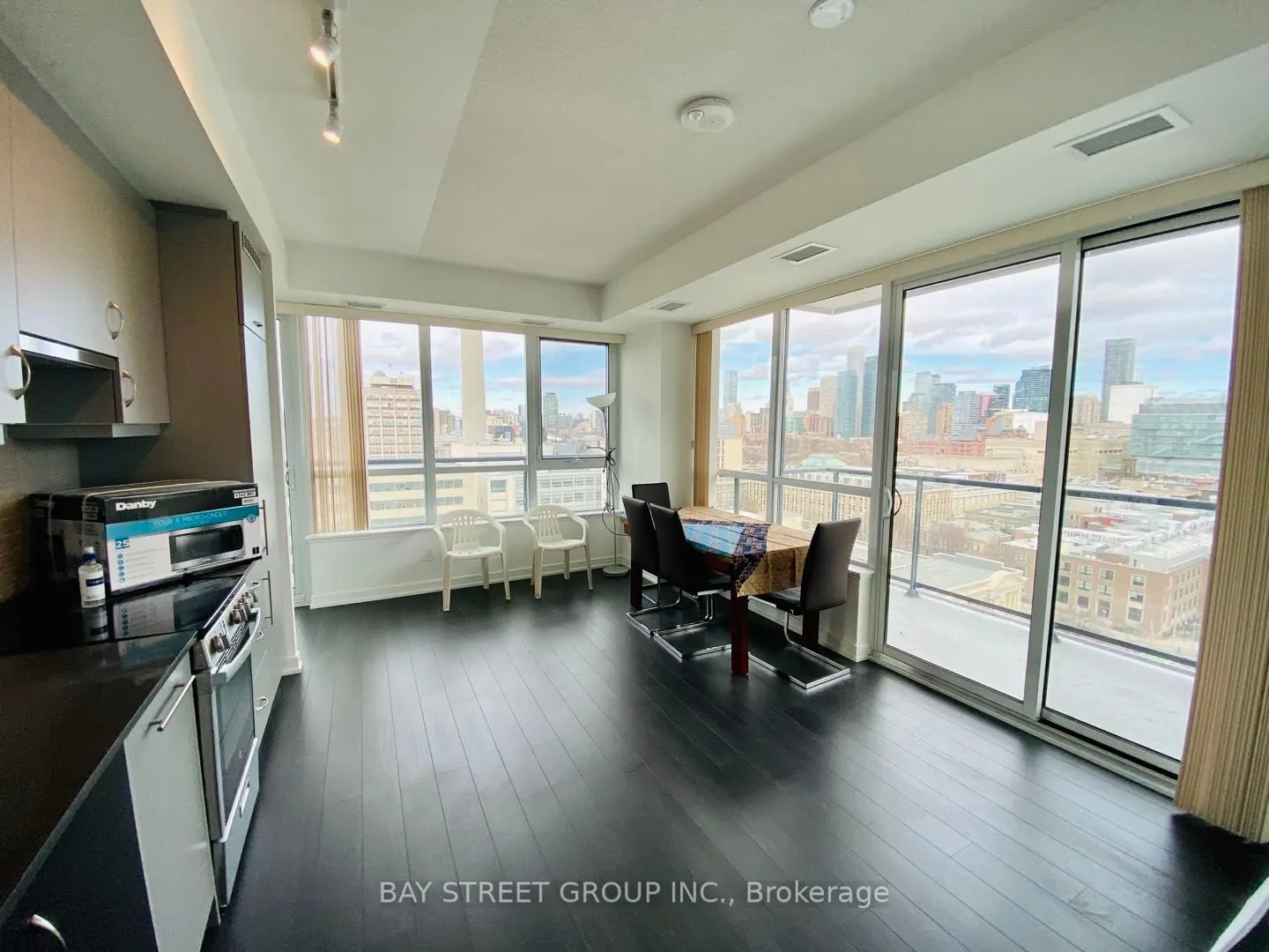 181 Huron Street, #1607