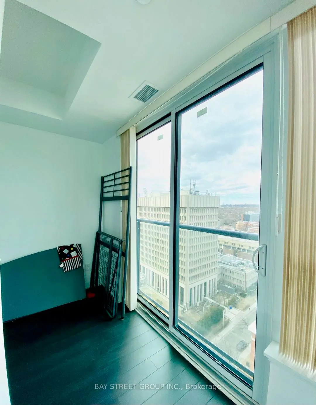 181 Huron Street, #1607