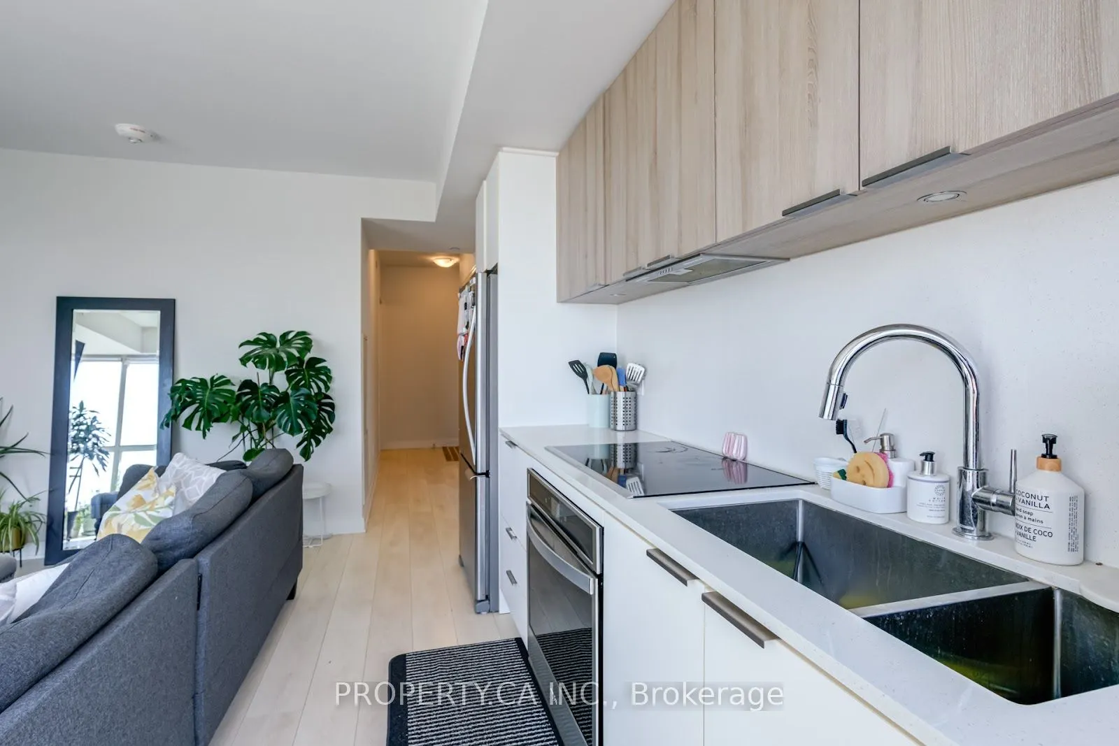 6 Sonic Way, #N2809