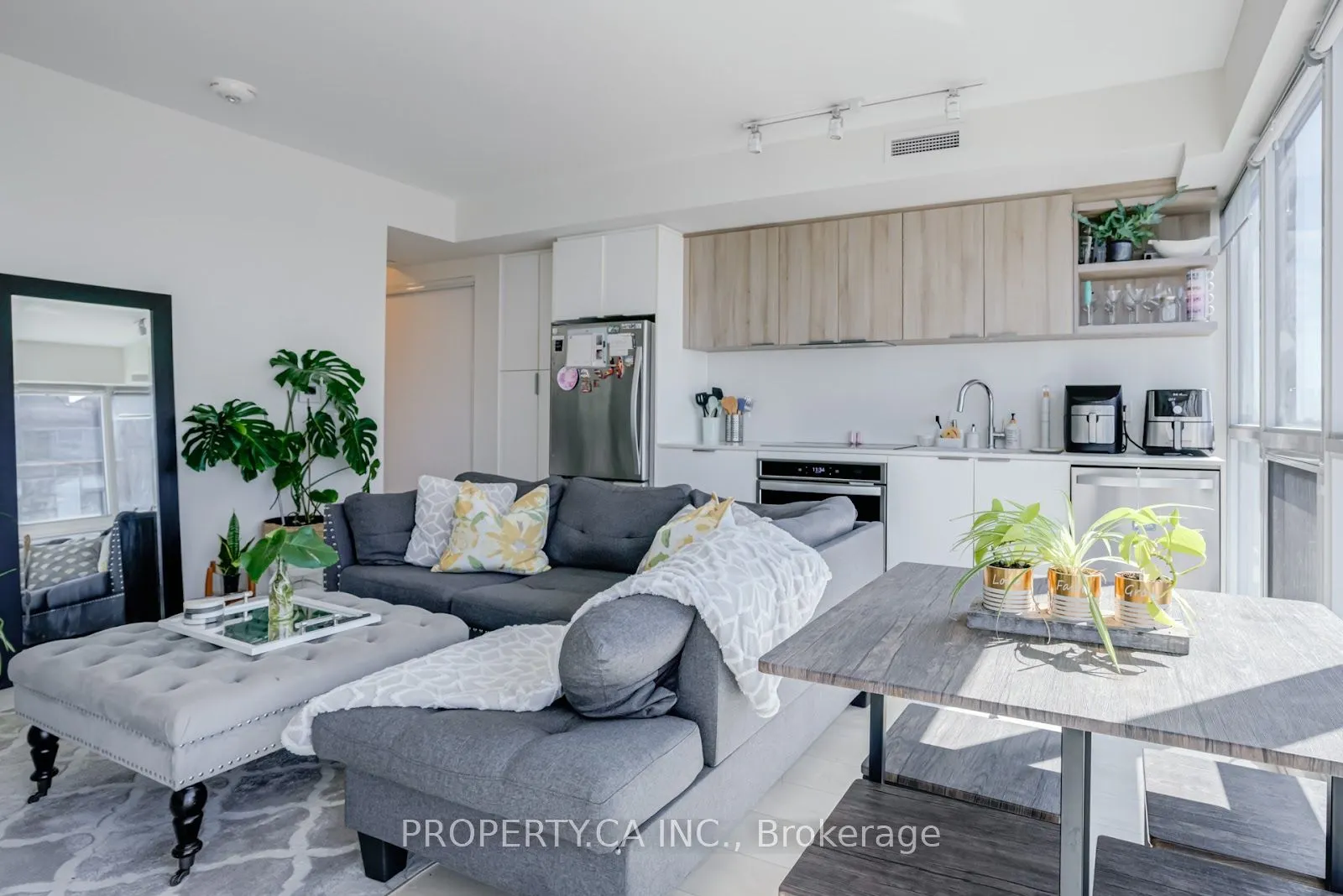 6 Sonic Way, #N2809
